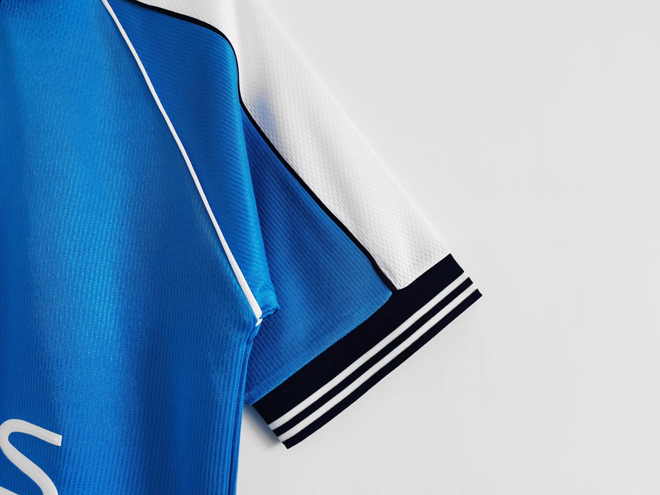 Retro Manchester City 99/01 Home Blue