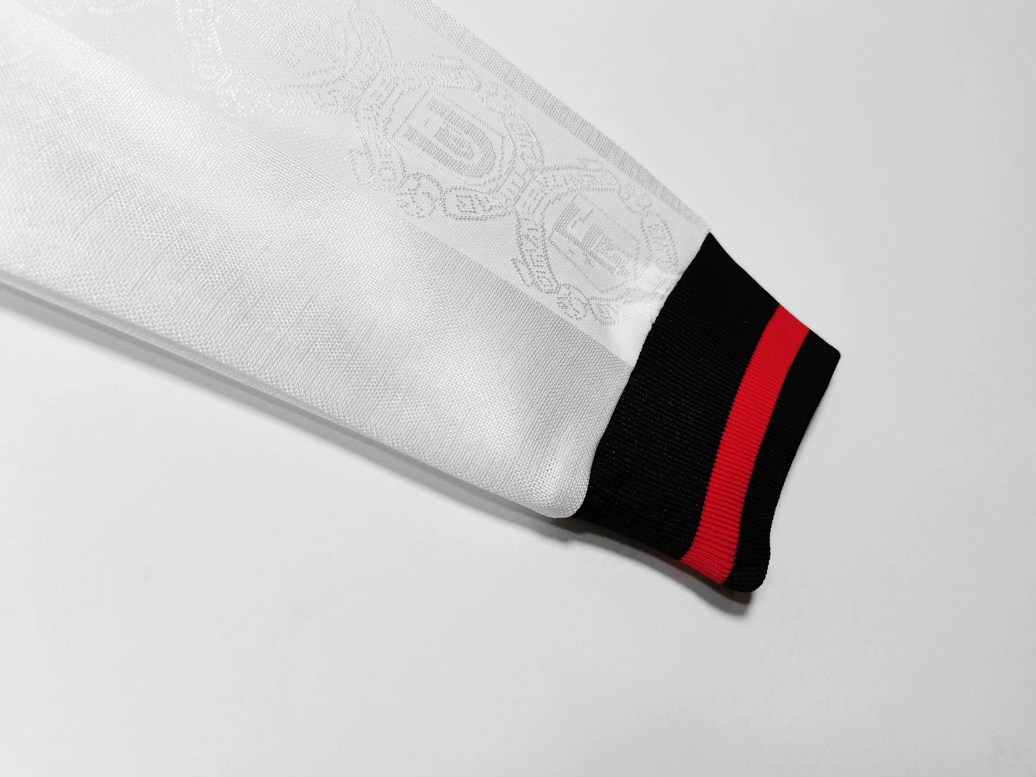 Retro Manchester United 97/99 Away -Branco Long Sleeves