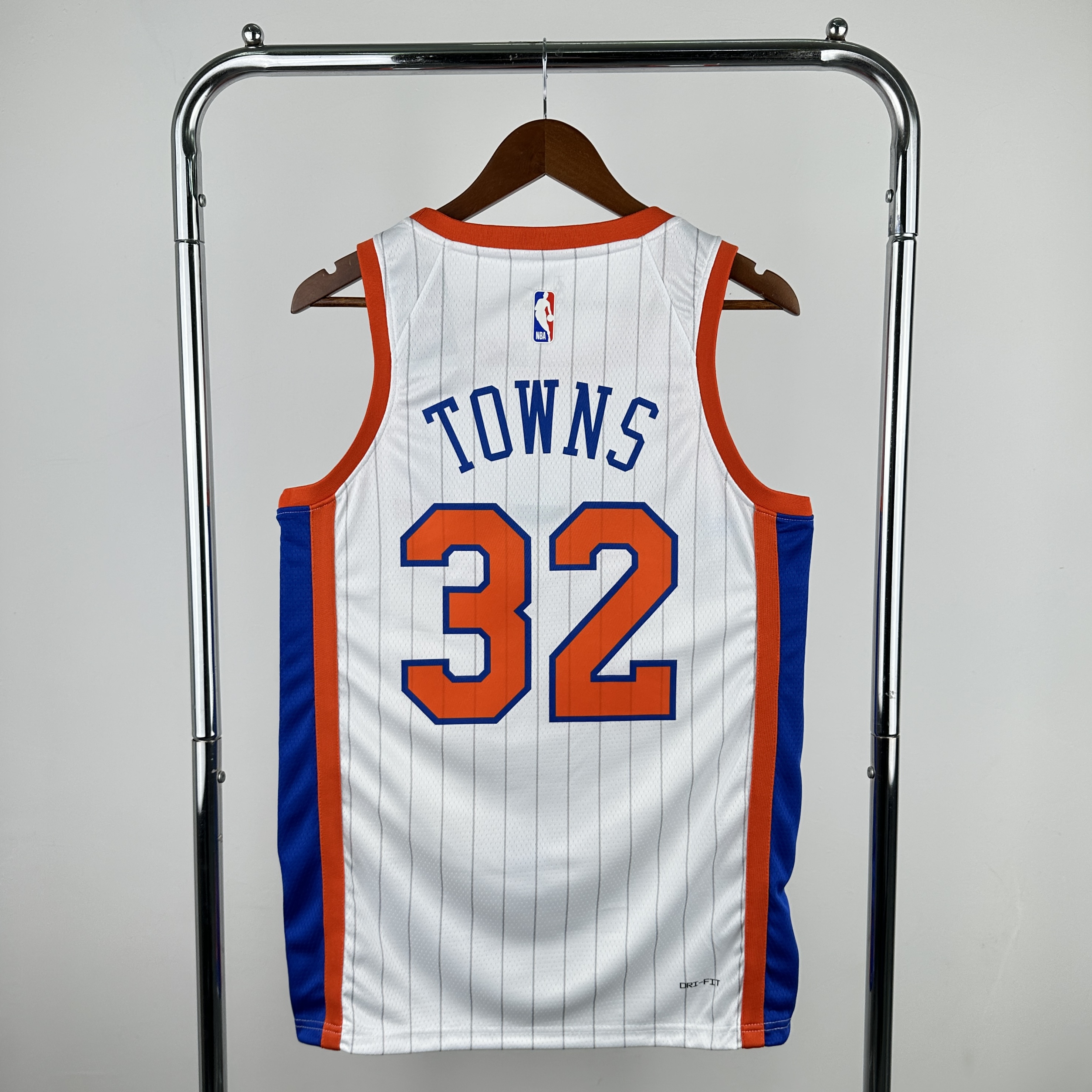 25 season New York Knicks City Edition  No.32