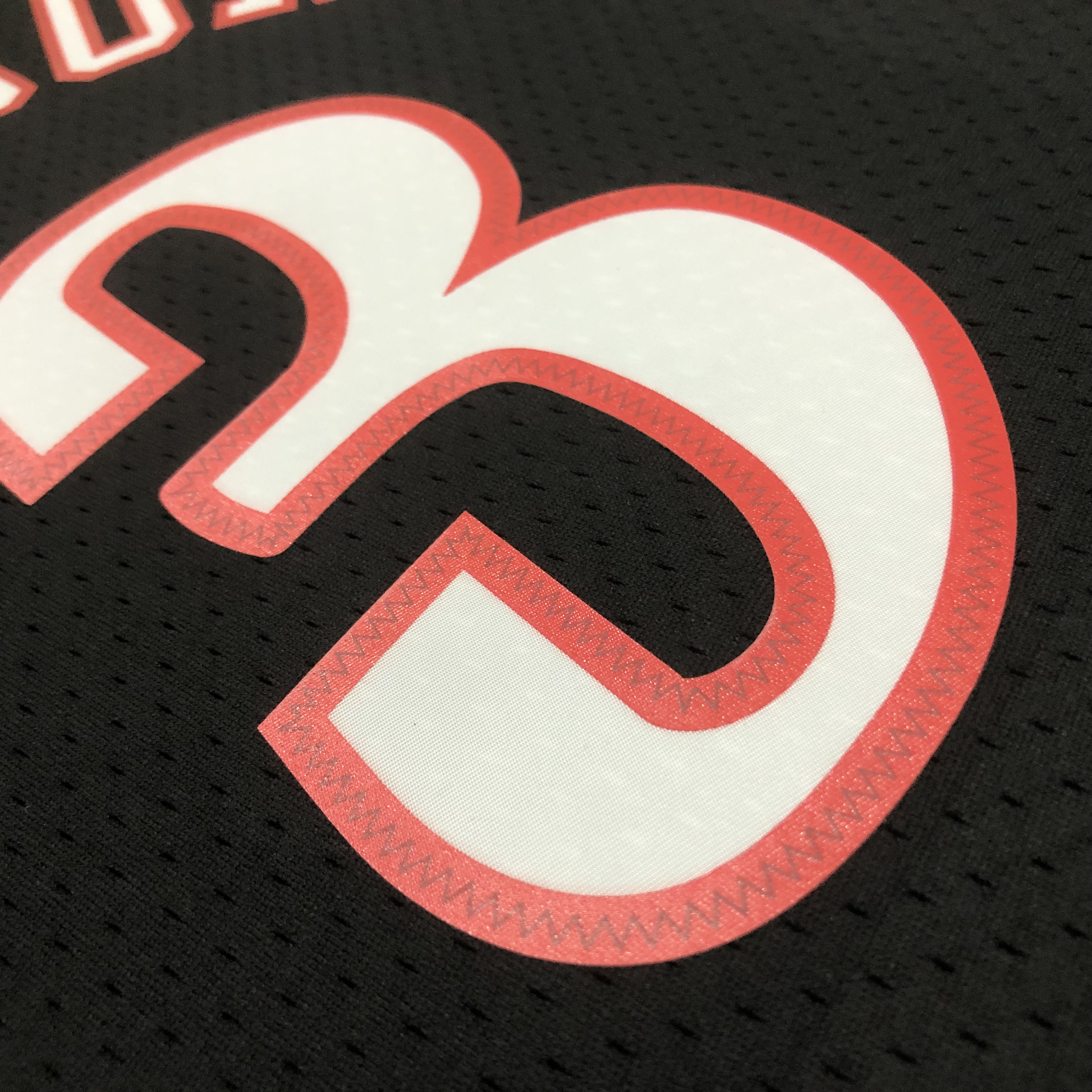 MN Heat Press Retro: 97/98 Season Black Hardwood Classics   76ers Iverson