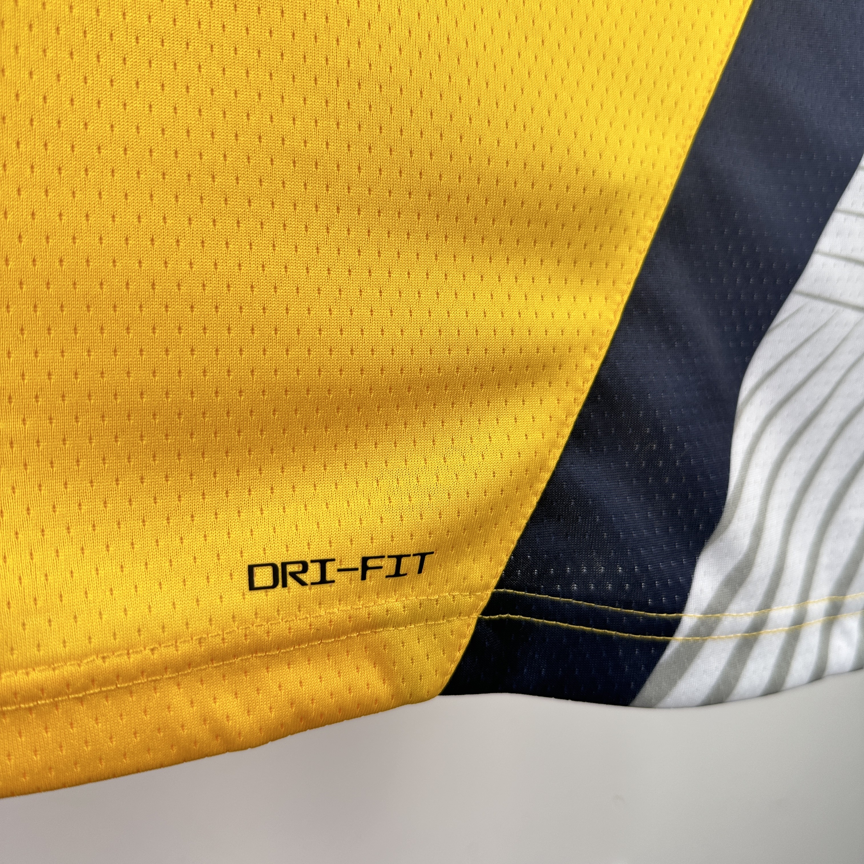 23 Season Indiana Pacers Flyer Version  No.43 SIAKAM