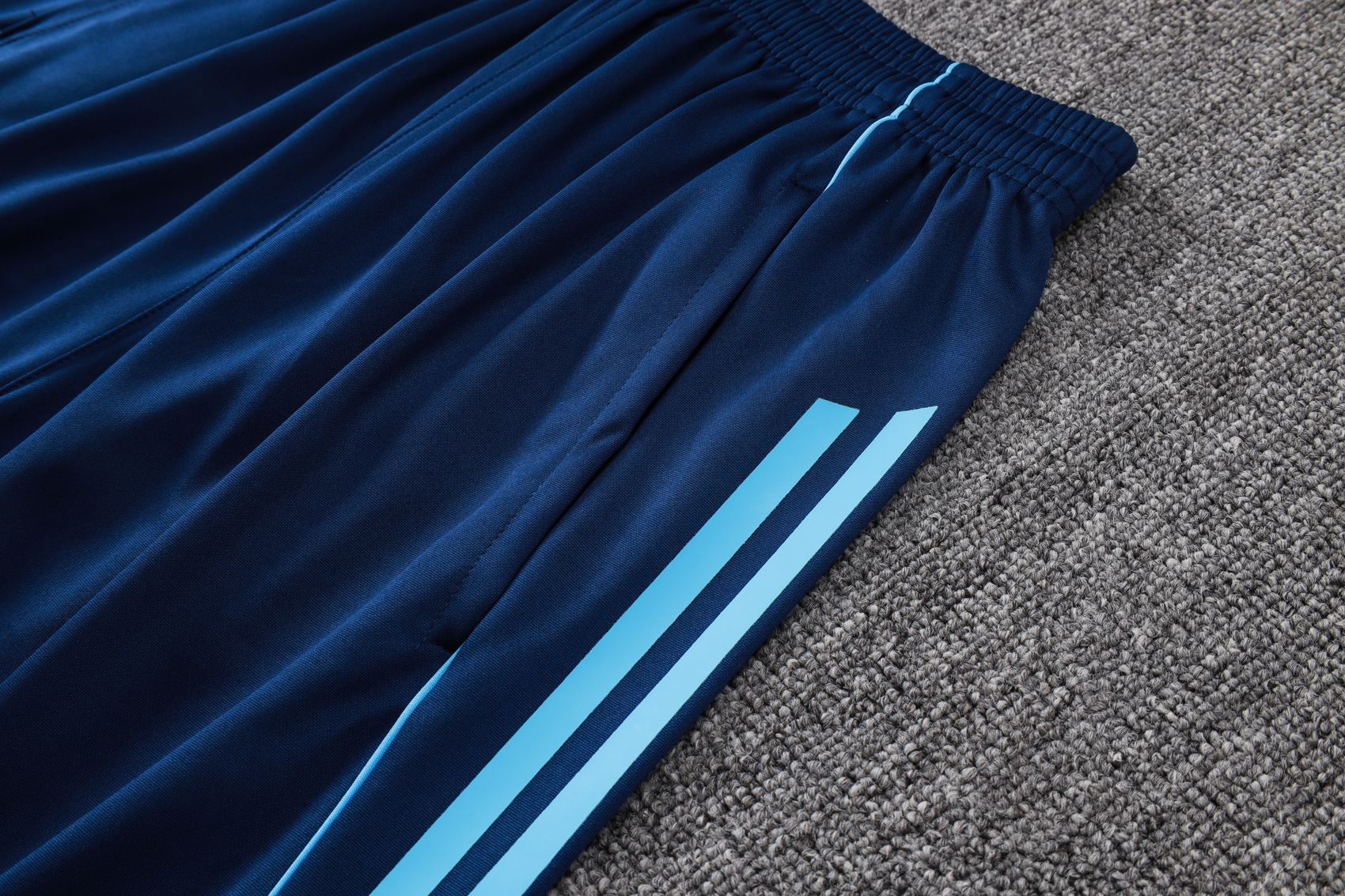 Arsenαl   Sleeveless training suit D2571