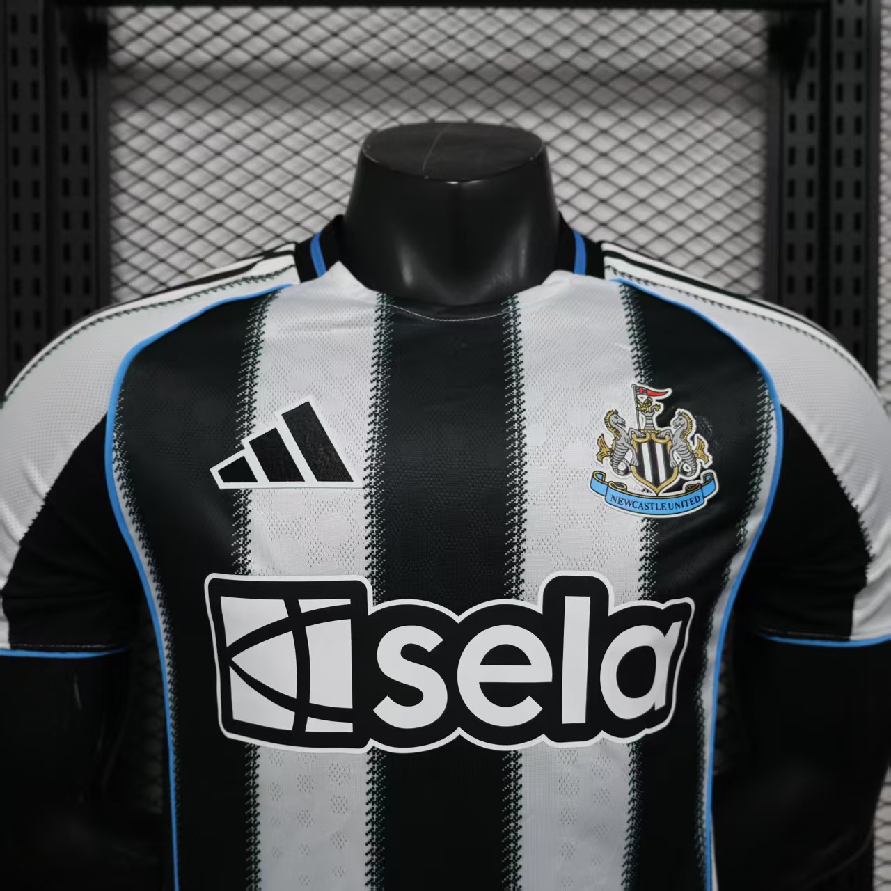Player Version Newcastle 25/26 Home