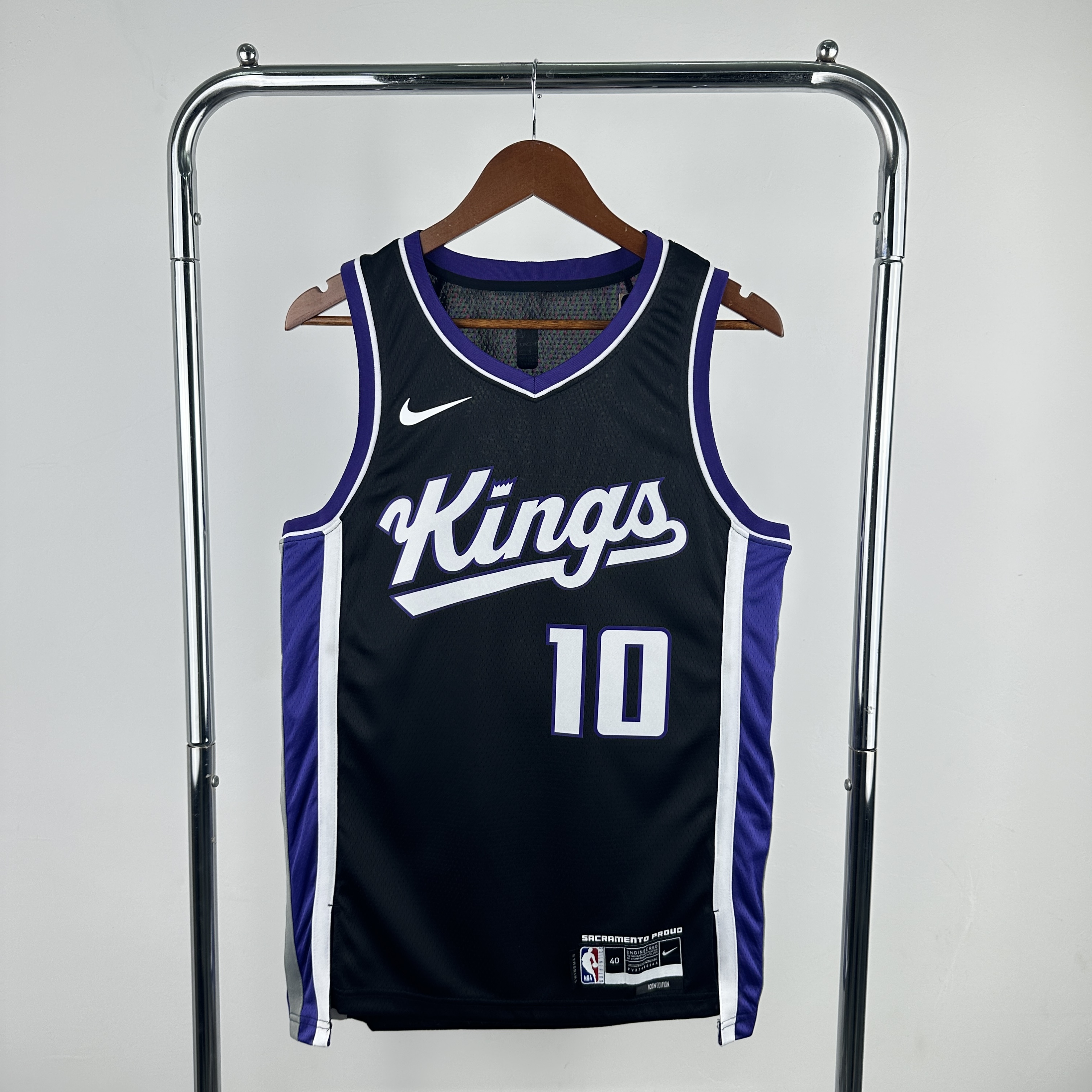 24 SEASON SACRAMENTO KINGS Away  #10 DeROZAN