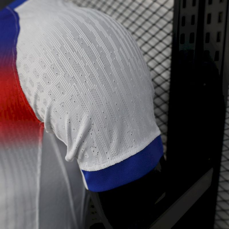 Player Version 2025/26 England Home