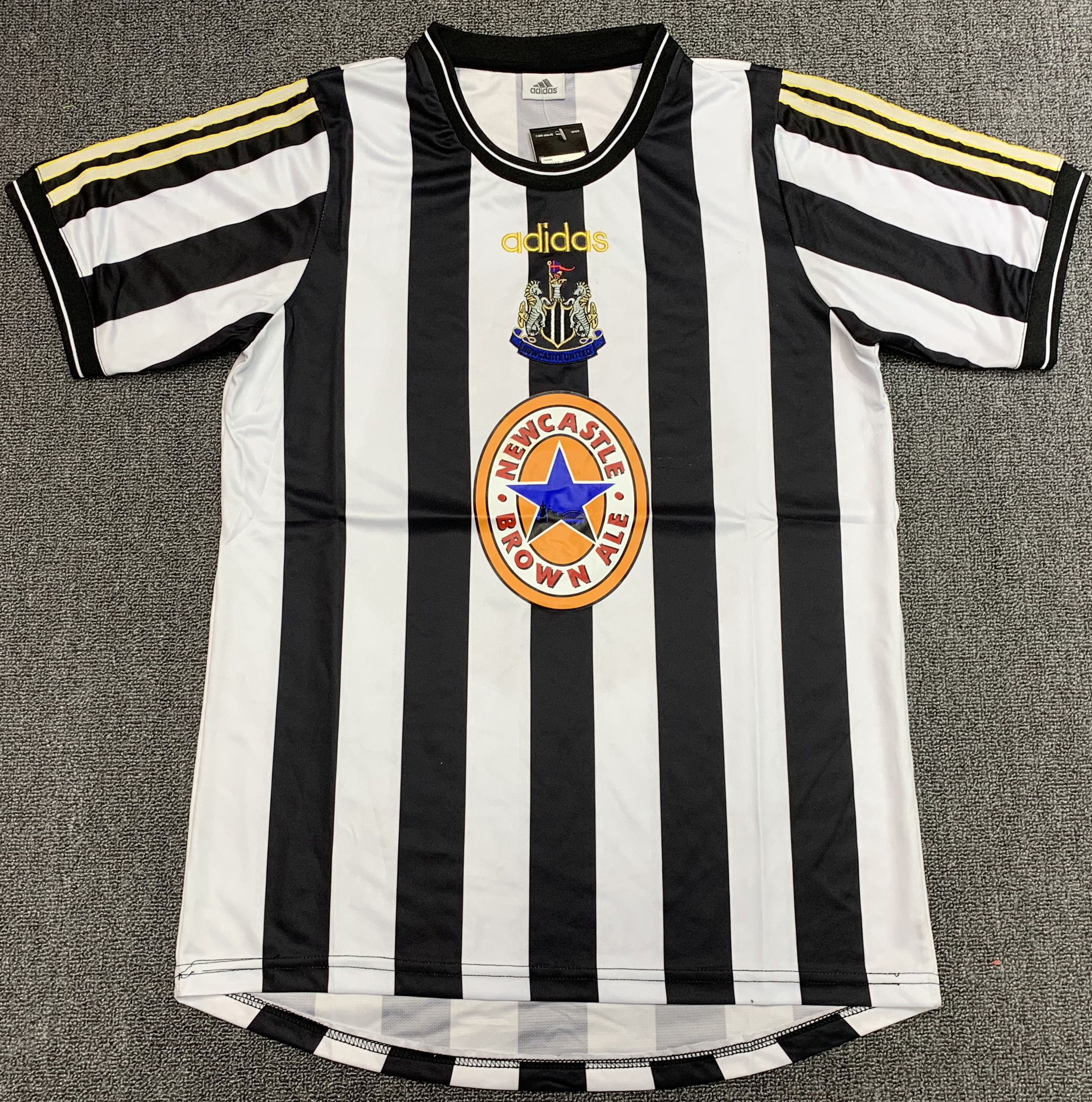 Retro Newcastle 1997/99 Home
