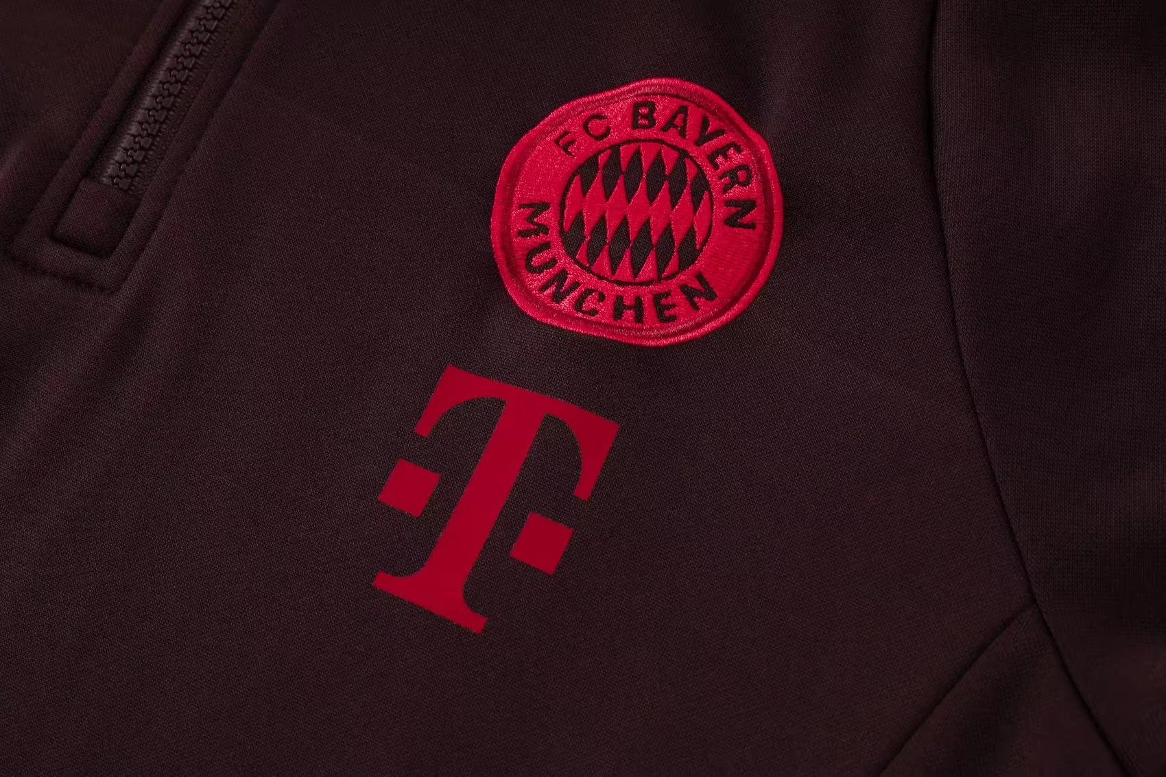 Bayern Munich Half-Zipper Training Suit