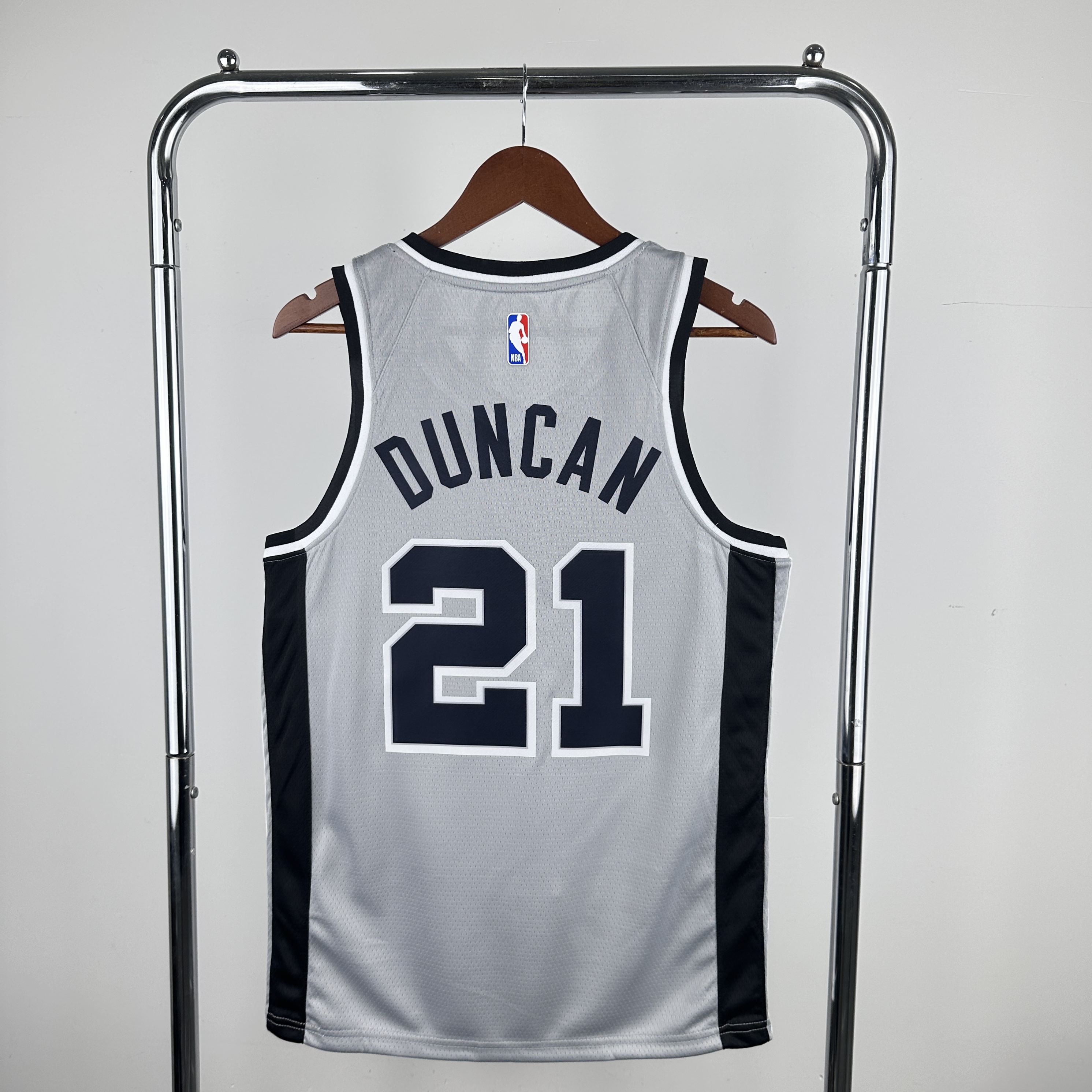 21 SEASON SAN ANTONIO SPURS FLYER EDITION  #21 DUNCAN