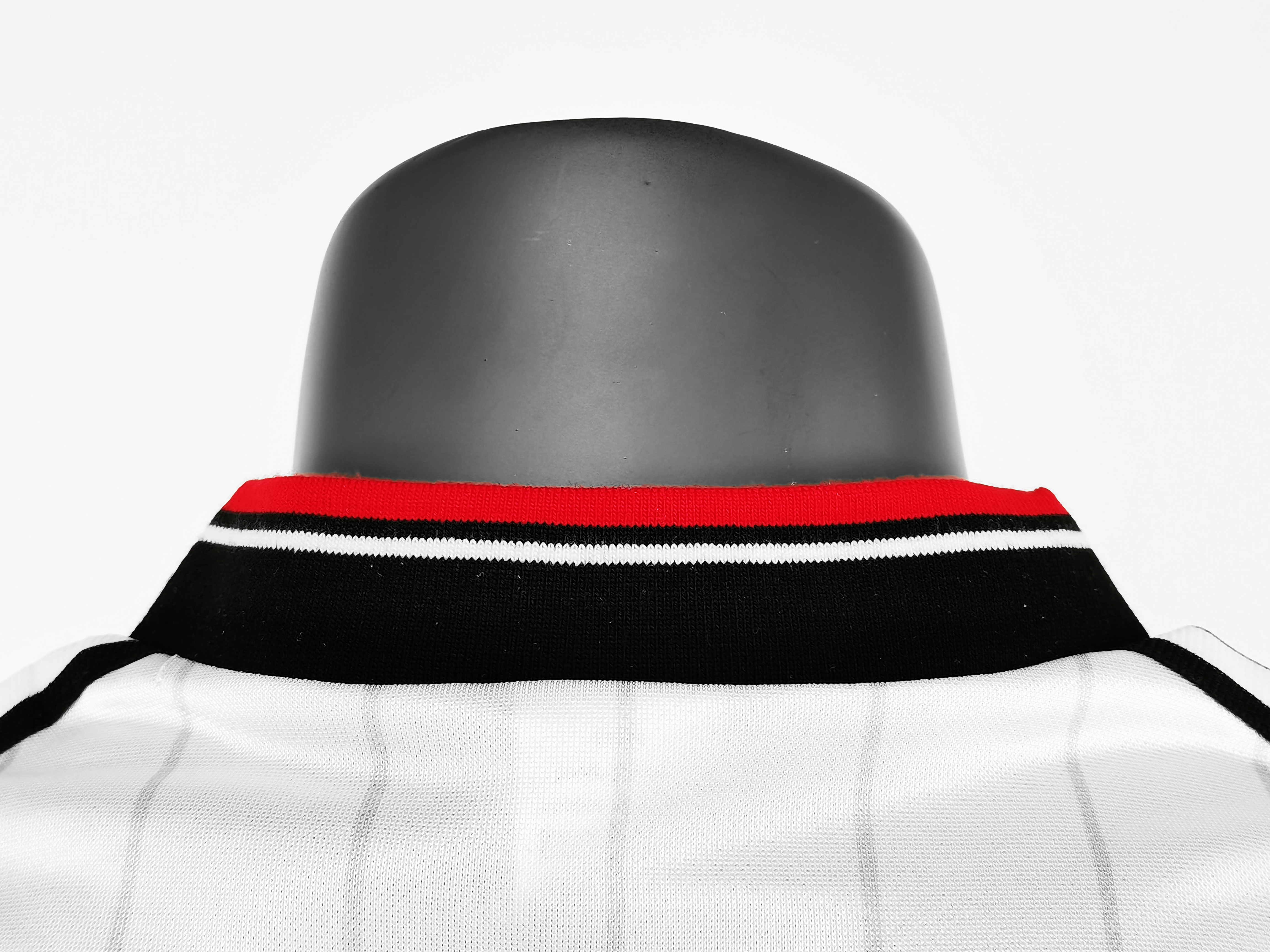 Retro Manchester United 1983 Away