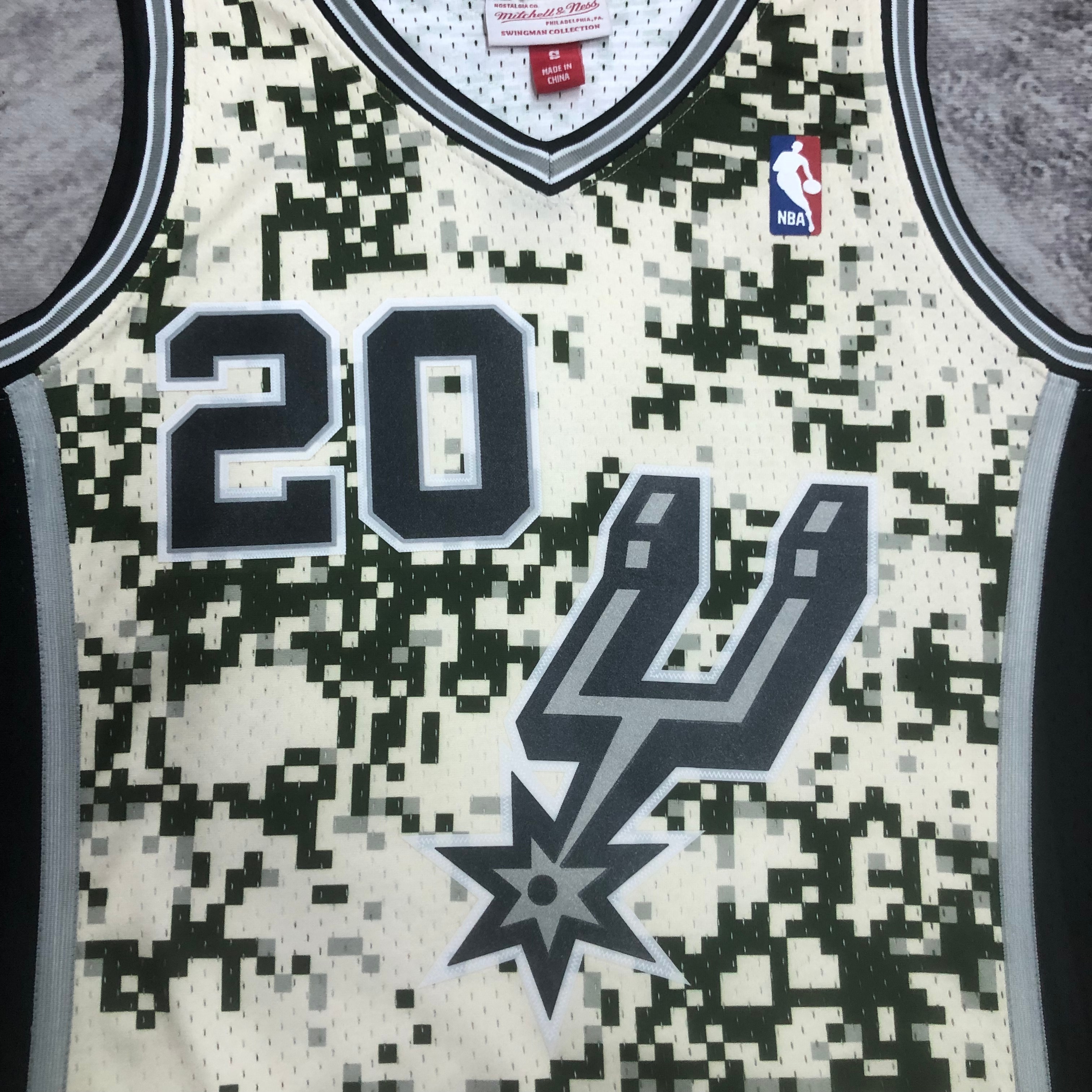 MN Heat Press Retro: San Antonio Spurs 13/14 Season #20