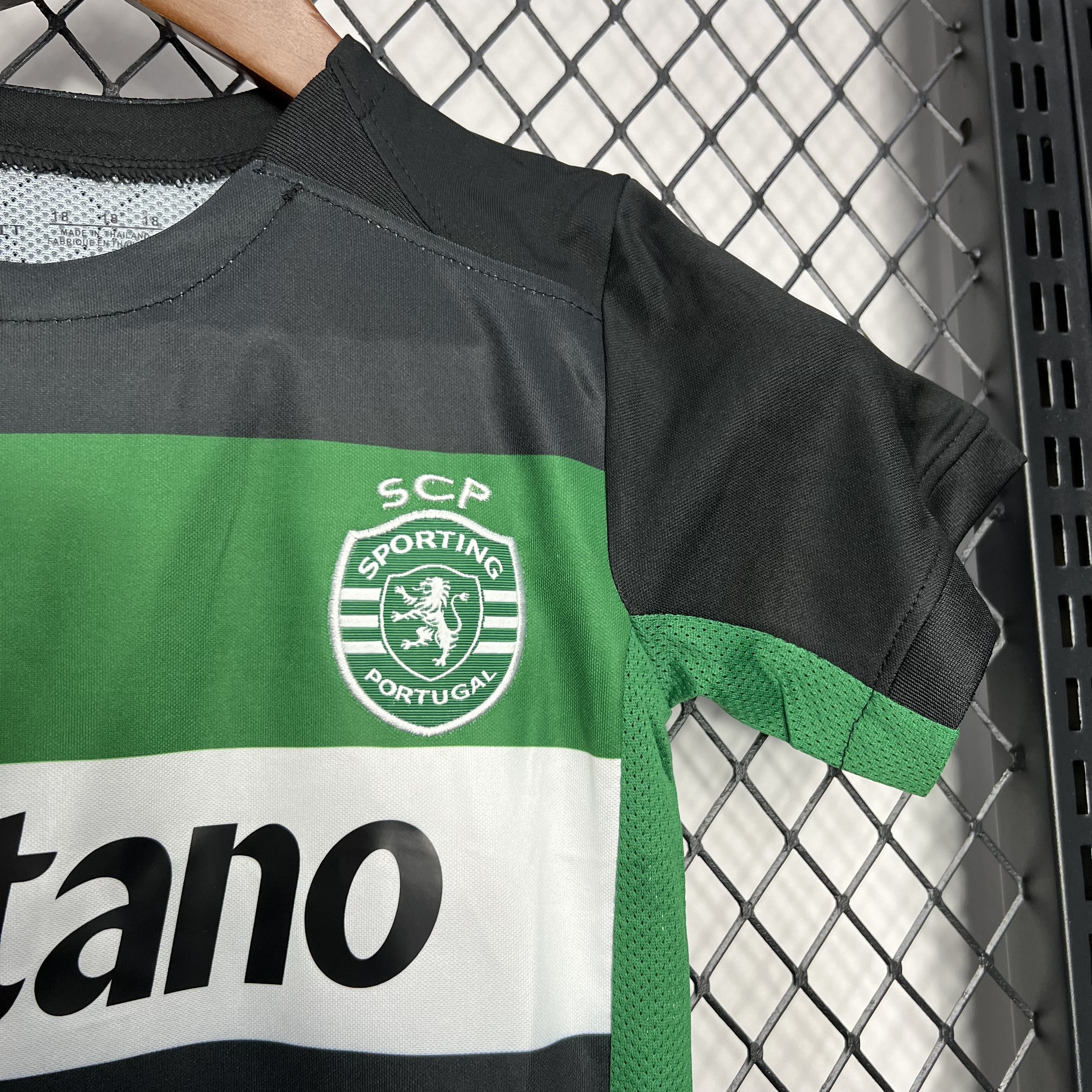 Kids Kit Sporting Lisboa 24/25 Home size: 16-28