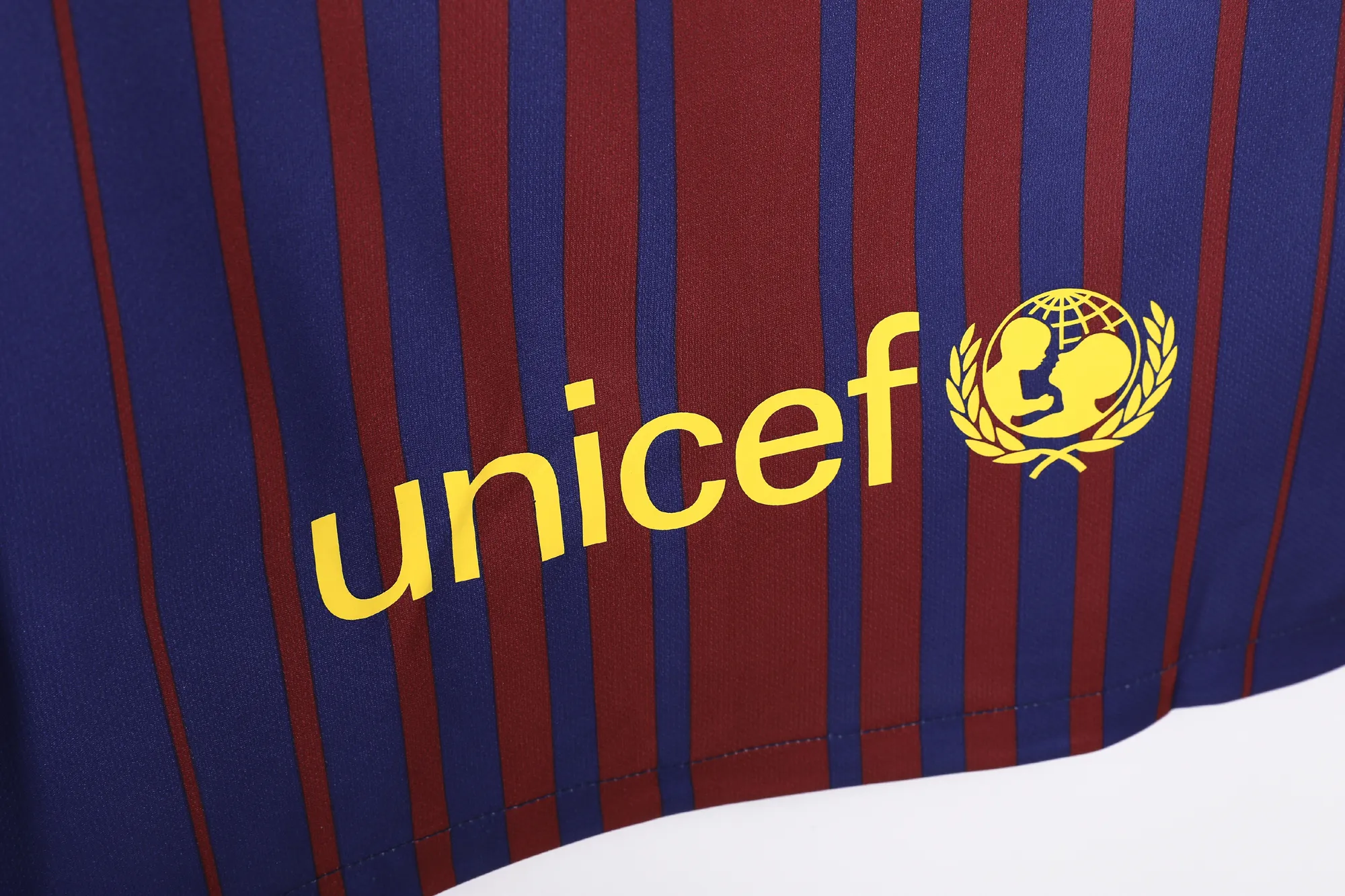 Retro 17/18 Barcelona Home S-XXL