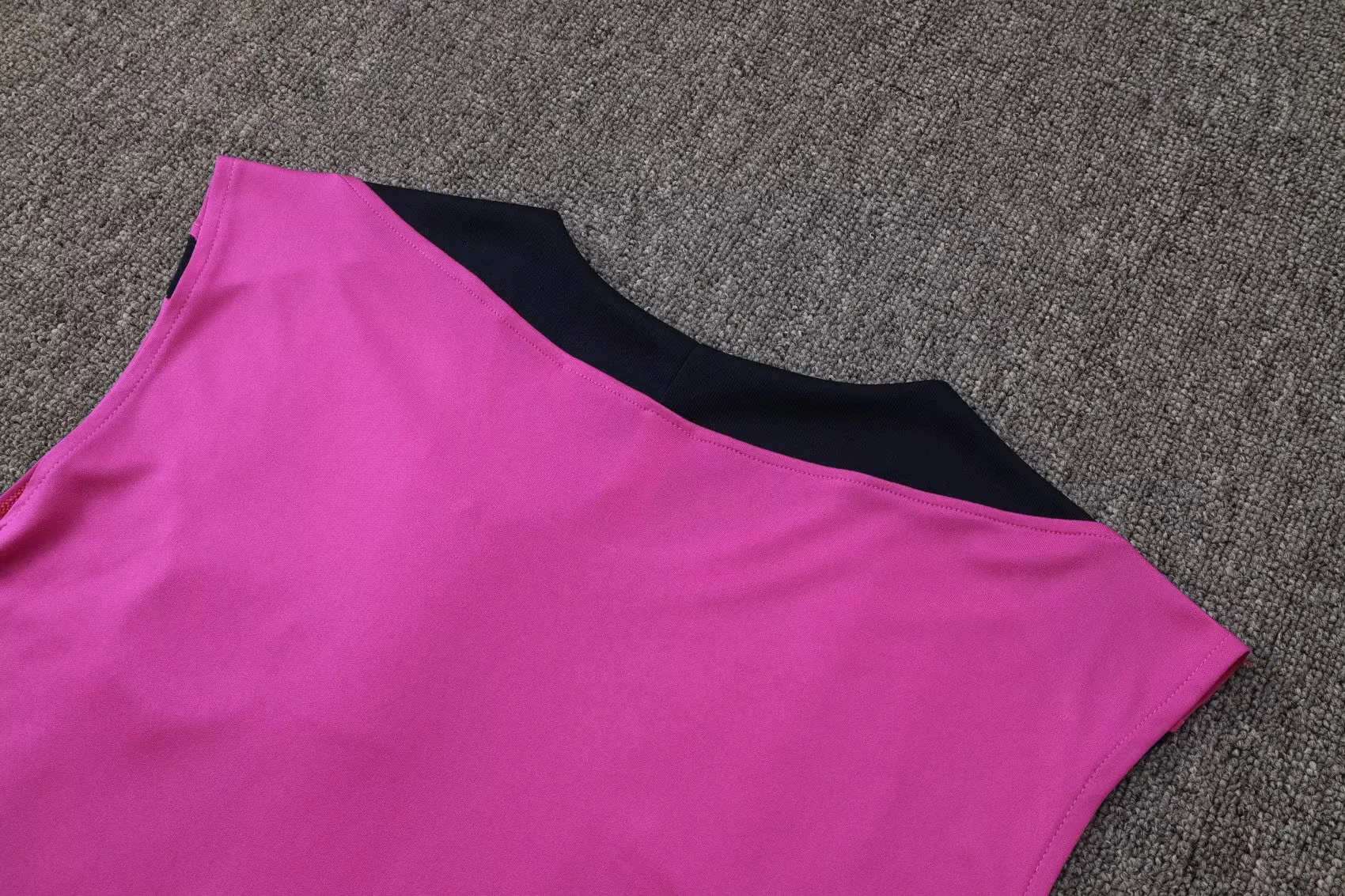 Barcelona Sleevesless Training Suit D2509