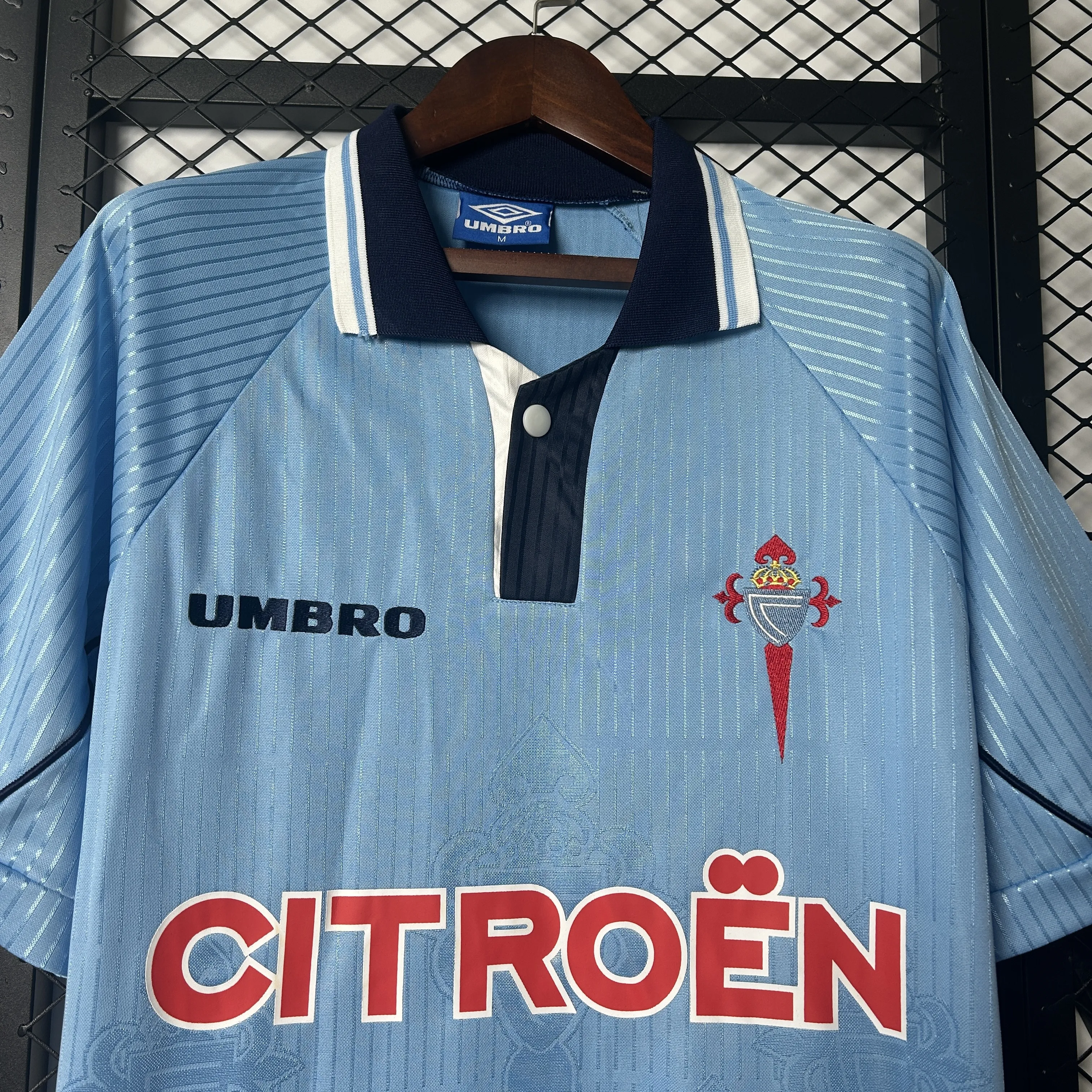 Retro Celta de Vigo 1997-99 home kit