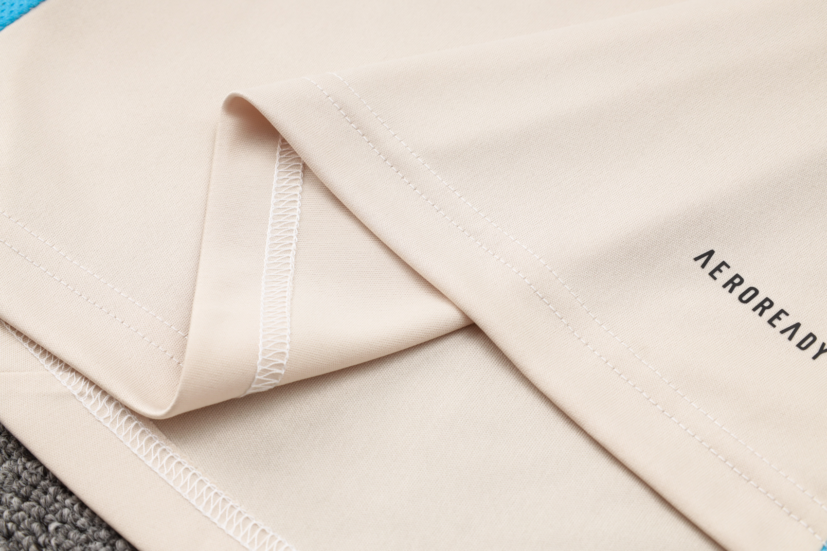 Argentina 2425 short-sleeved Argentine beige (with cropped trousers)