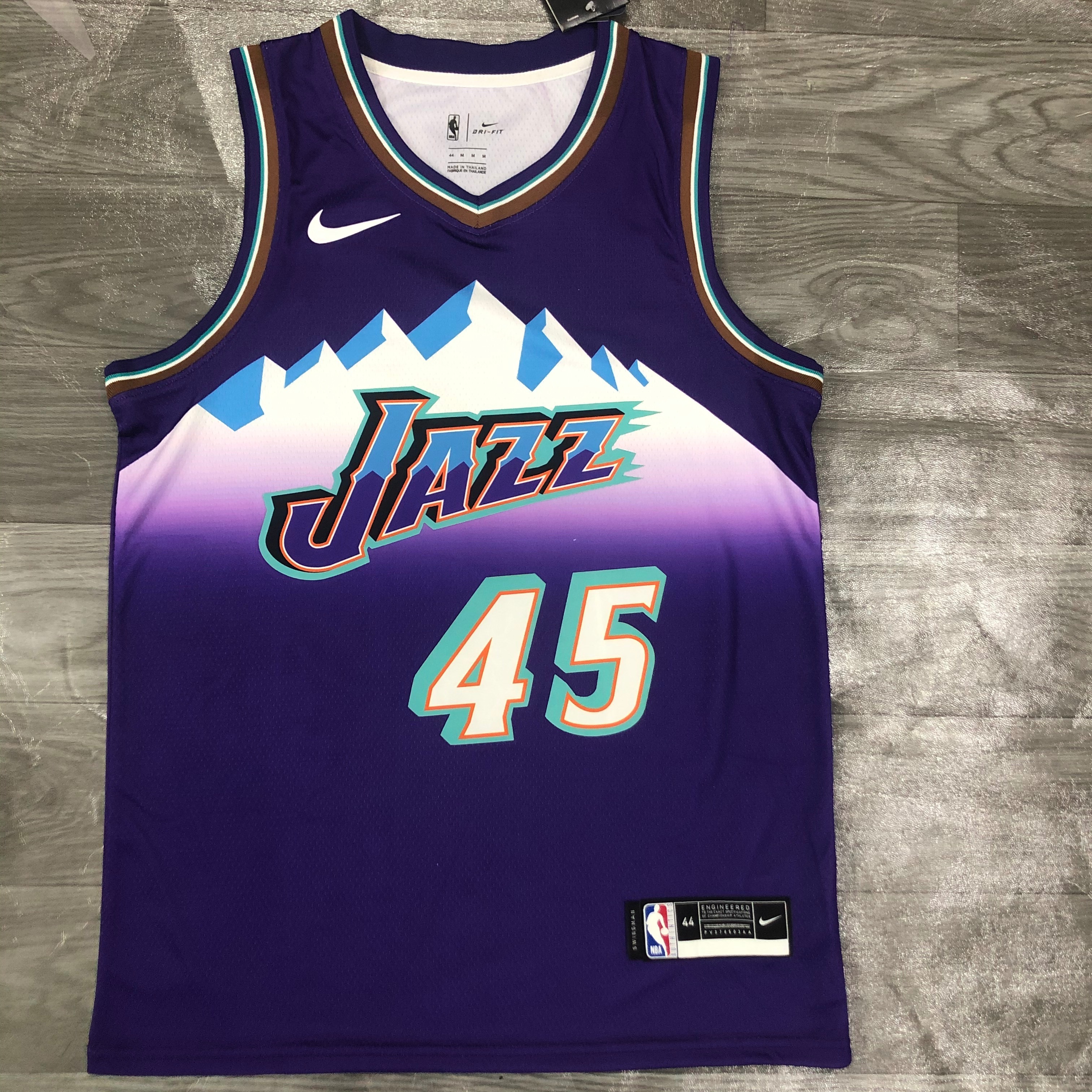 UTAH JAZZ No.45 Mitchell