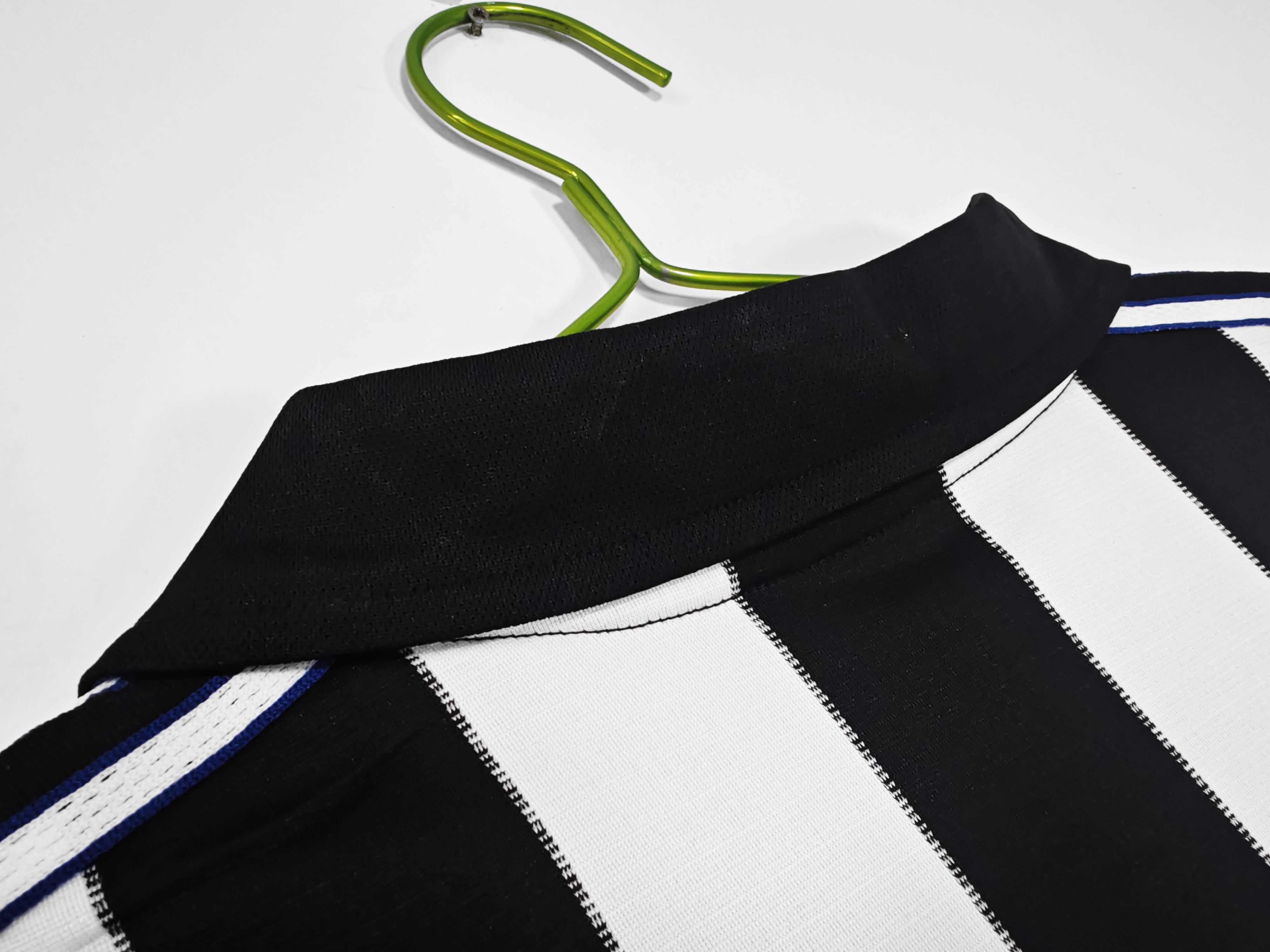 Retro Newcastle 1999/00 Home