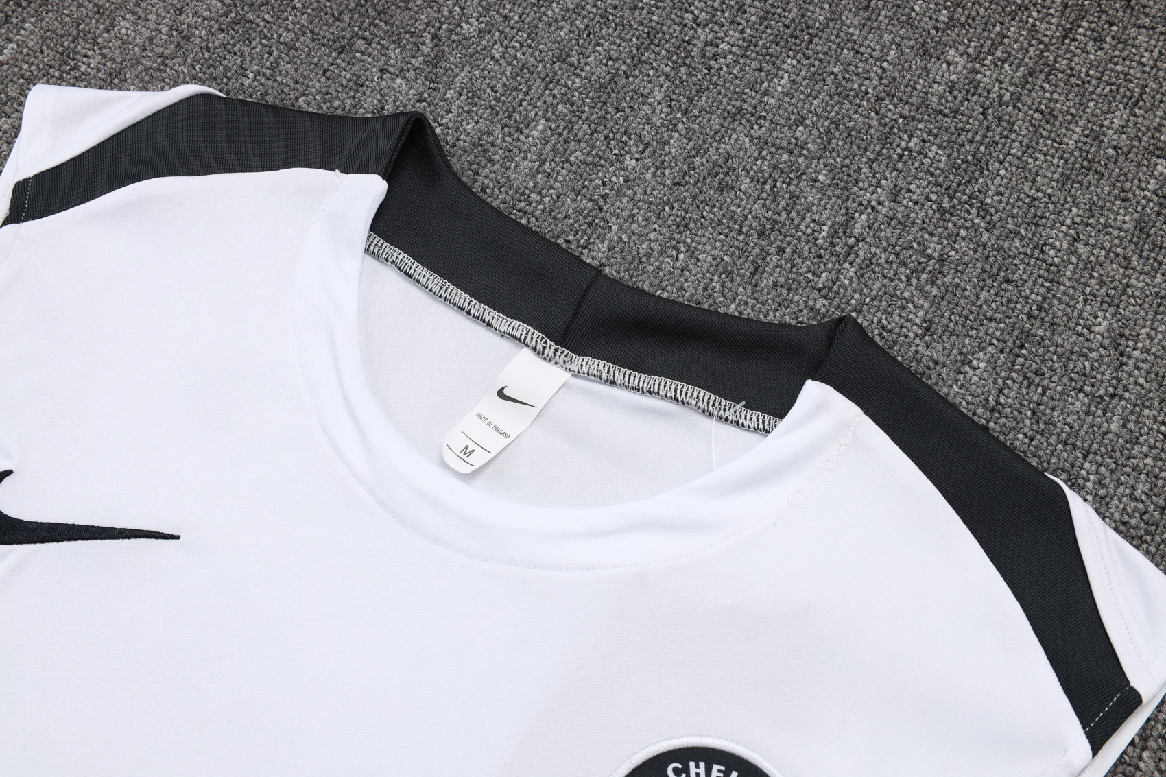 Chelseα Sleeveless training suit D2573