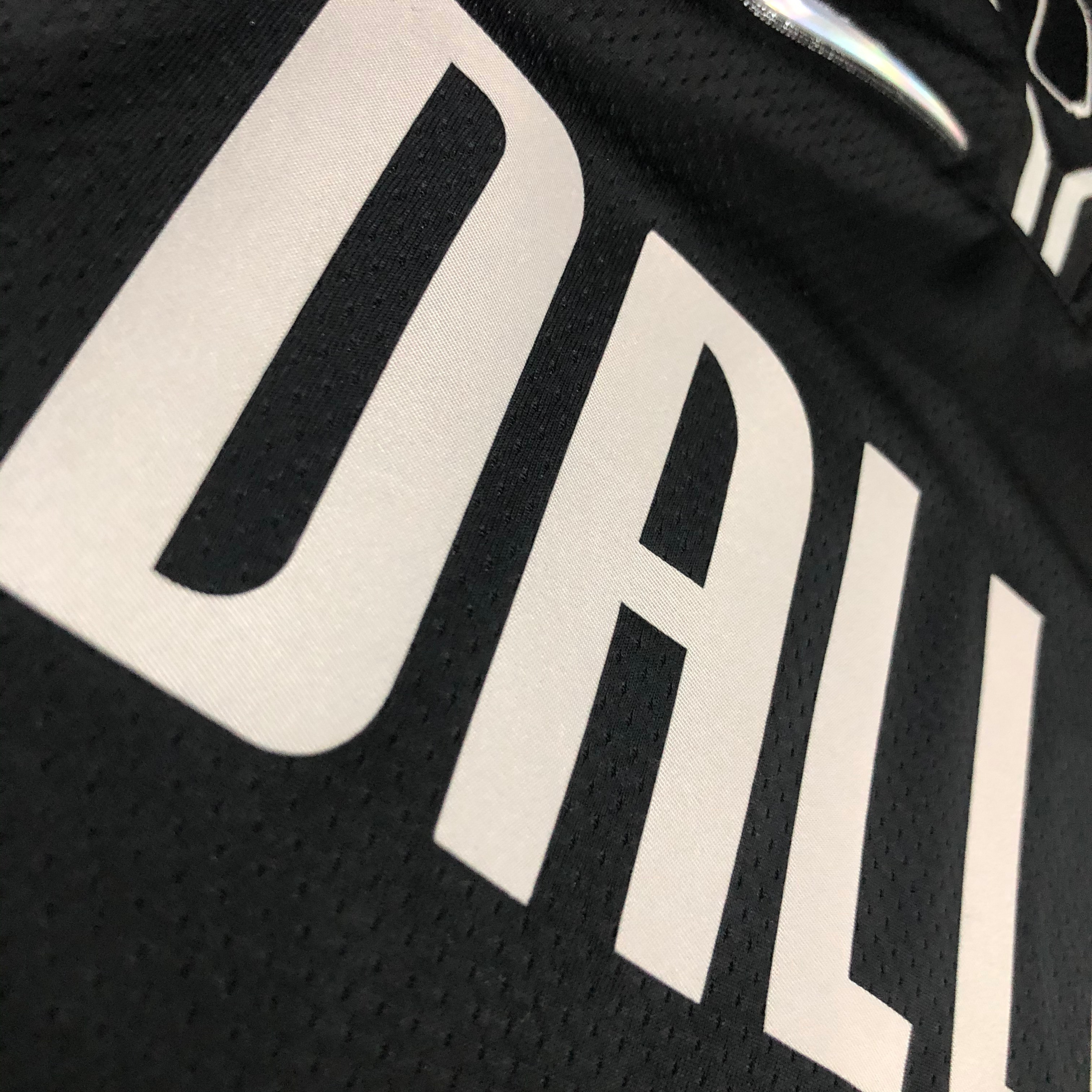 Mavericks Glory Edition  No.77 Dončić