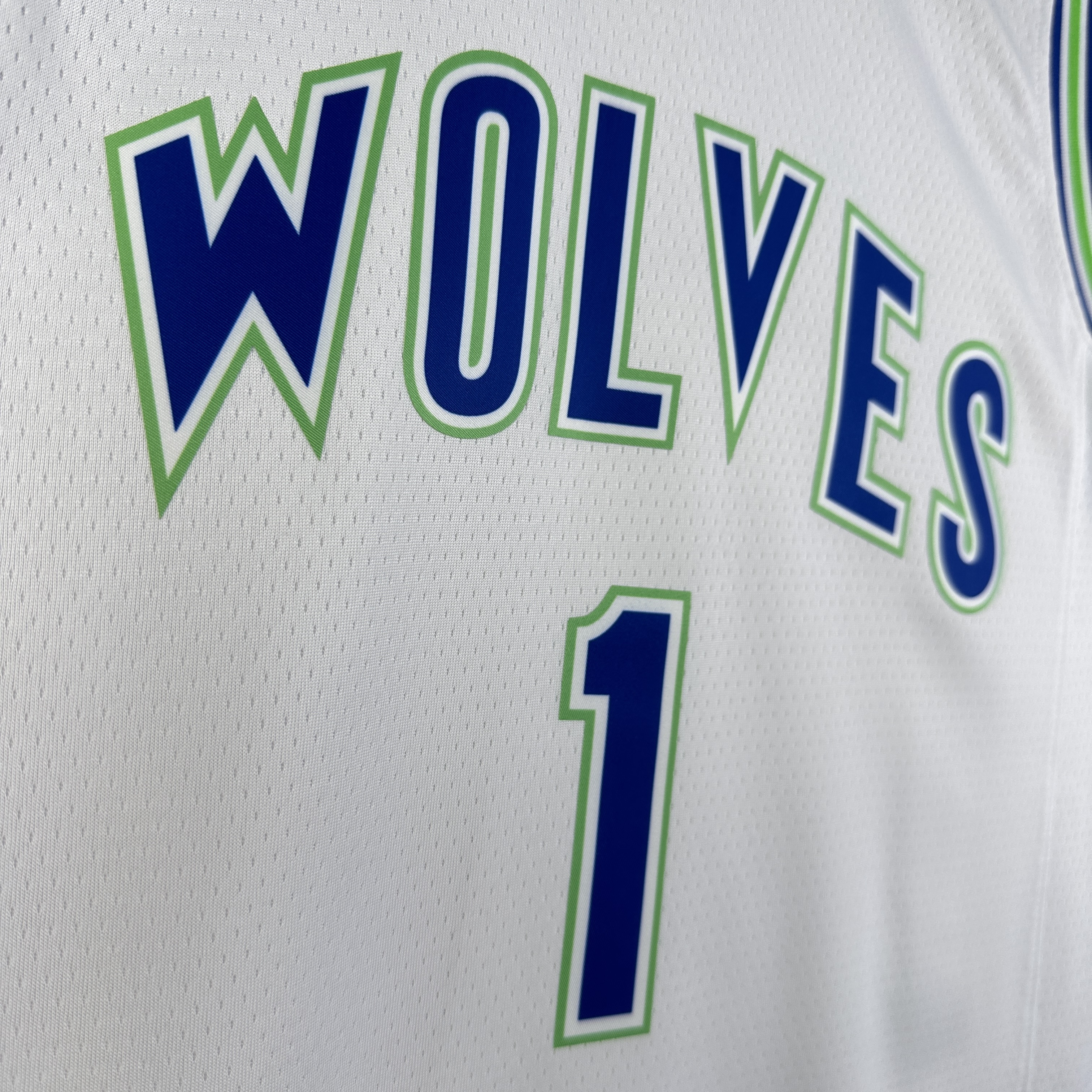 24 SEASON MINNESOTA TIMBERWOLVES WHITE  NO.1 ANDERSON