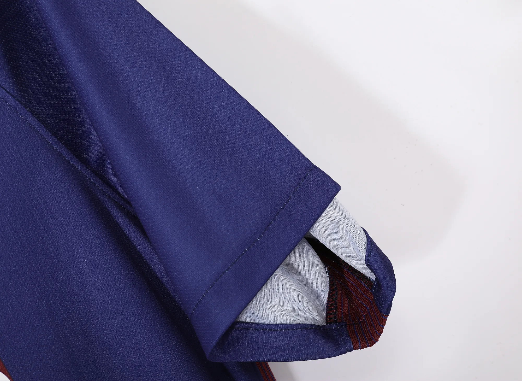 Retro 17/18 Barcelona Home S-XXL