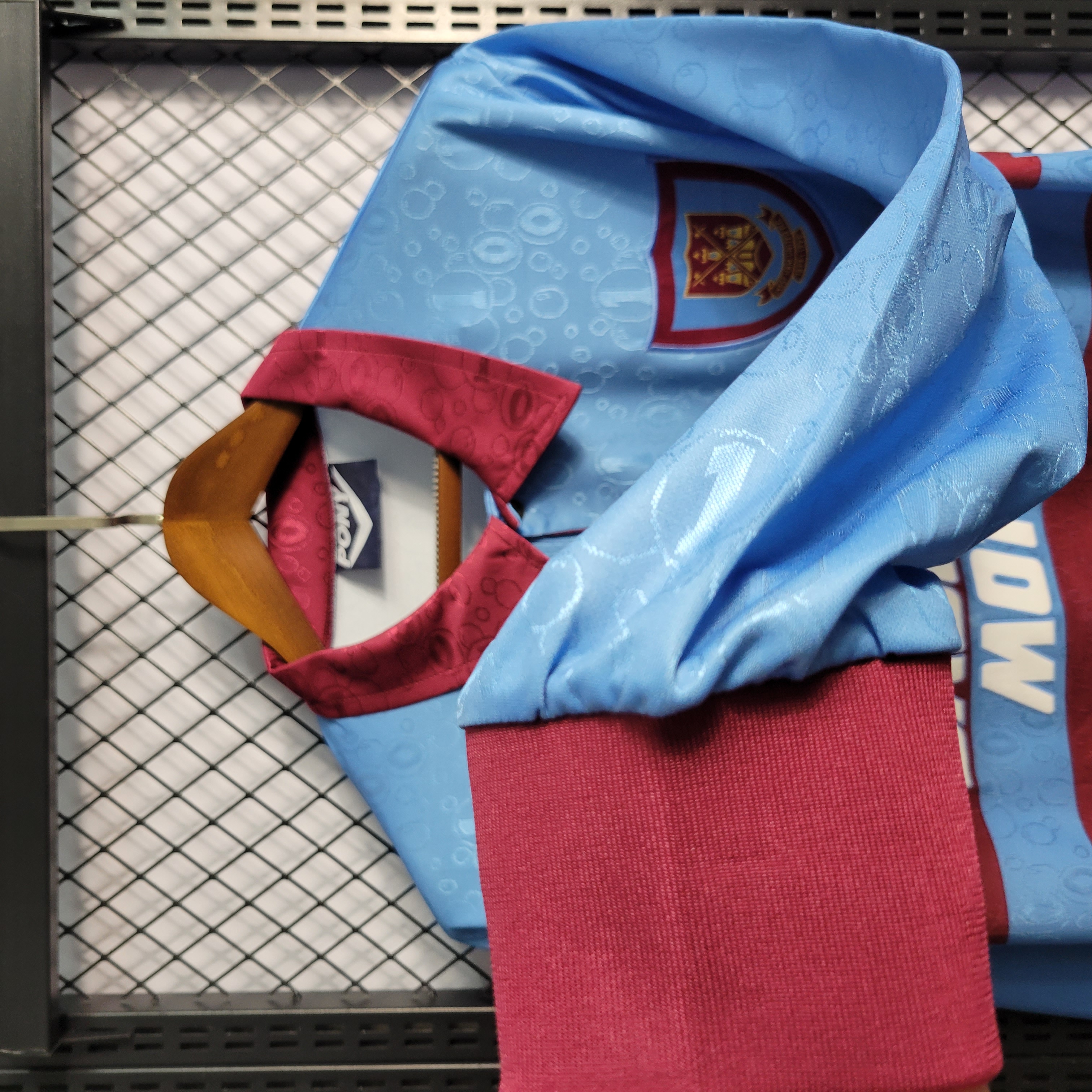 Retro  1995-97 West Ham Long Sleeves Away