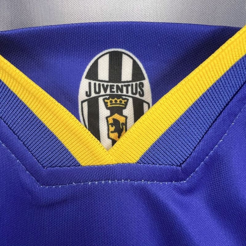 Retro  Juventus 1995/96 Away