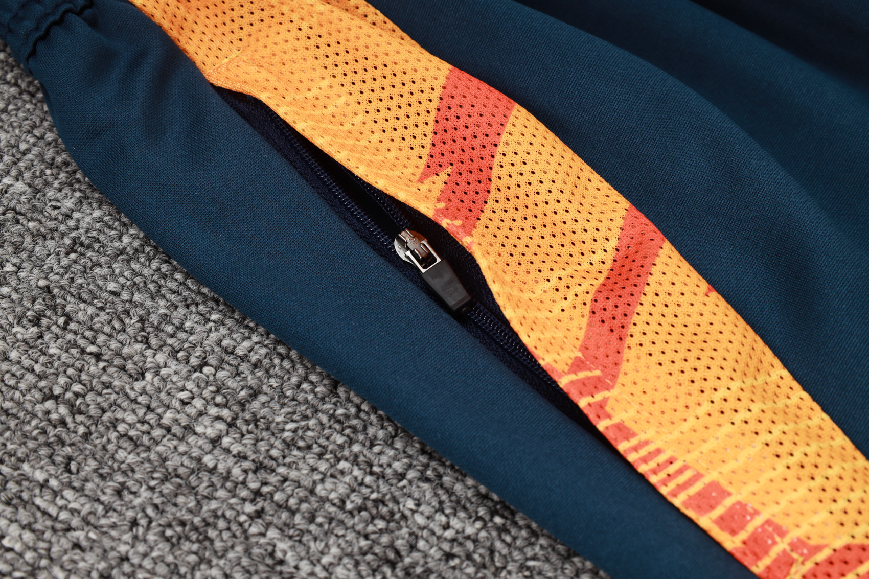 Real Mαdrid 2425 short sleeve white training shirt (with cropped trousers)