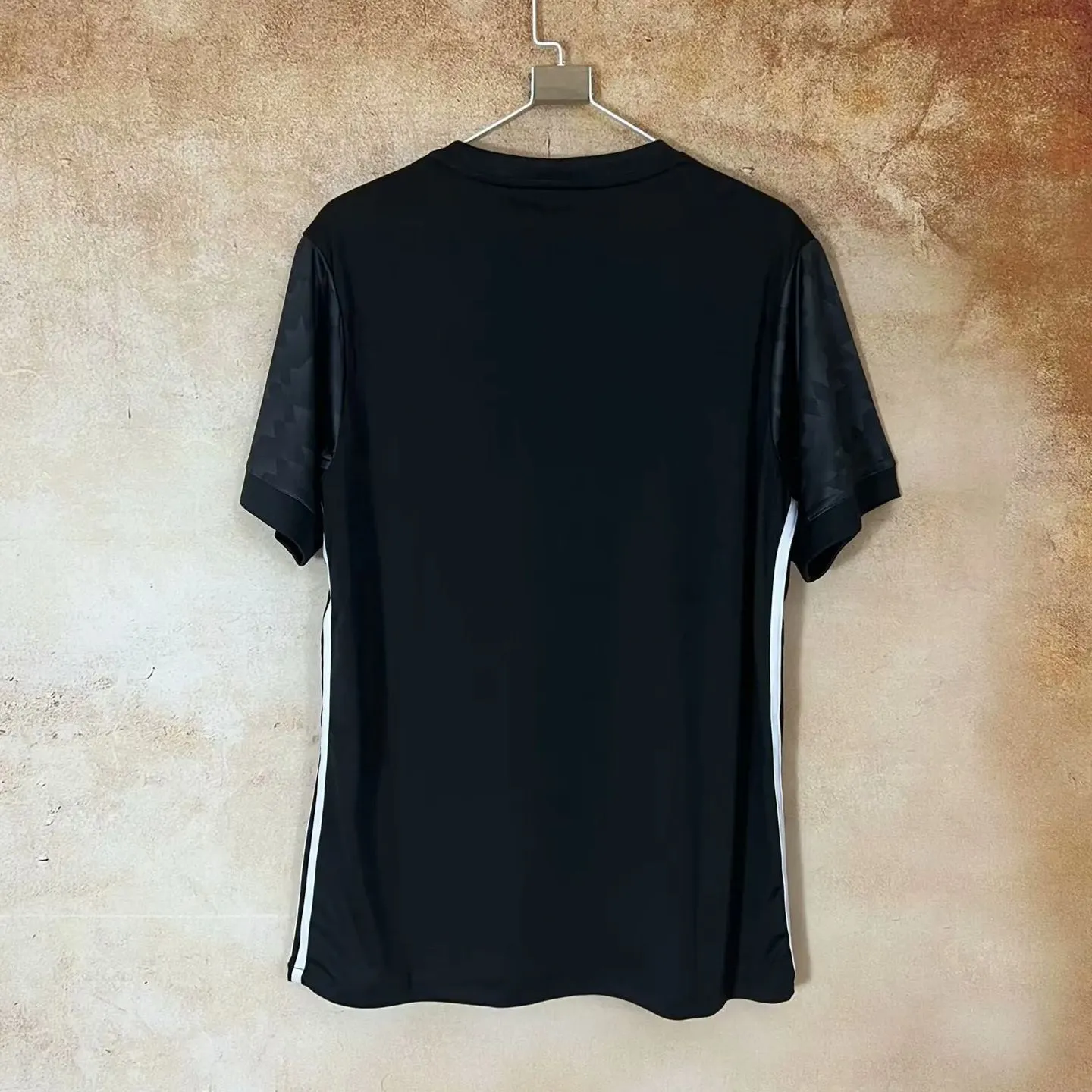 Manchester United 17/18 Away