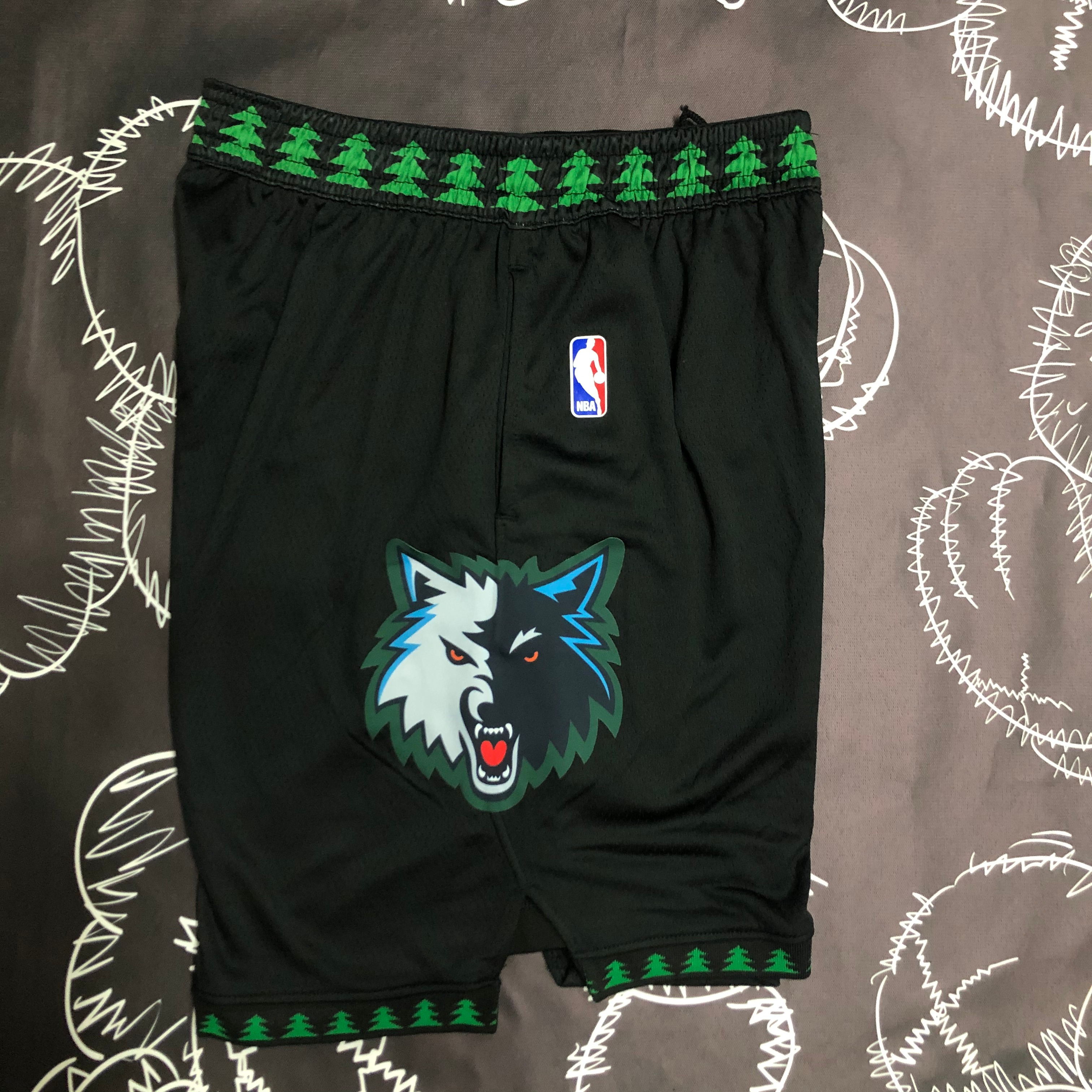 18 Season MINNESOTA TIMBERWOLVES BLACK SHORTS