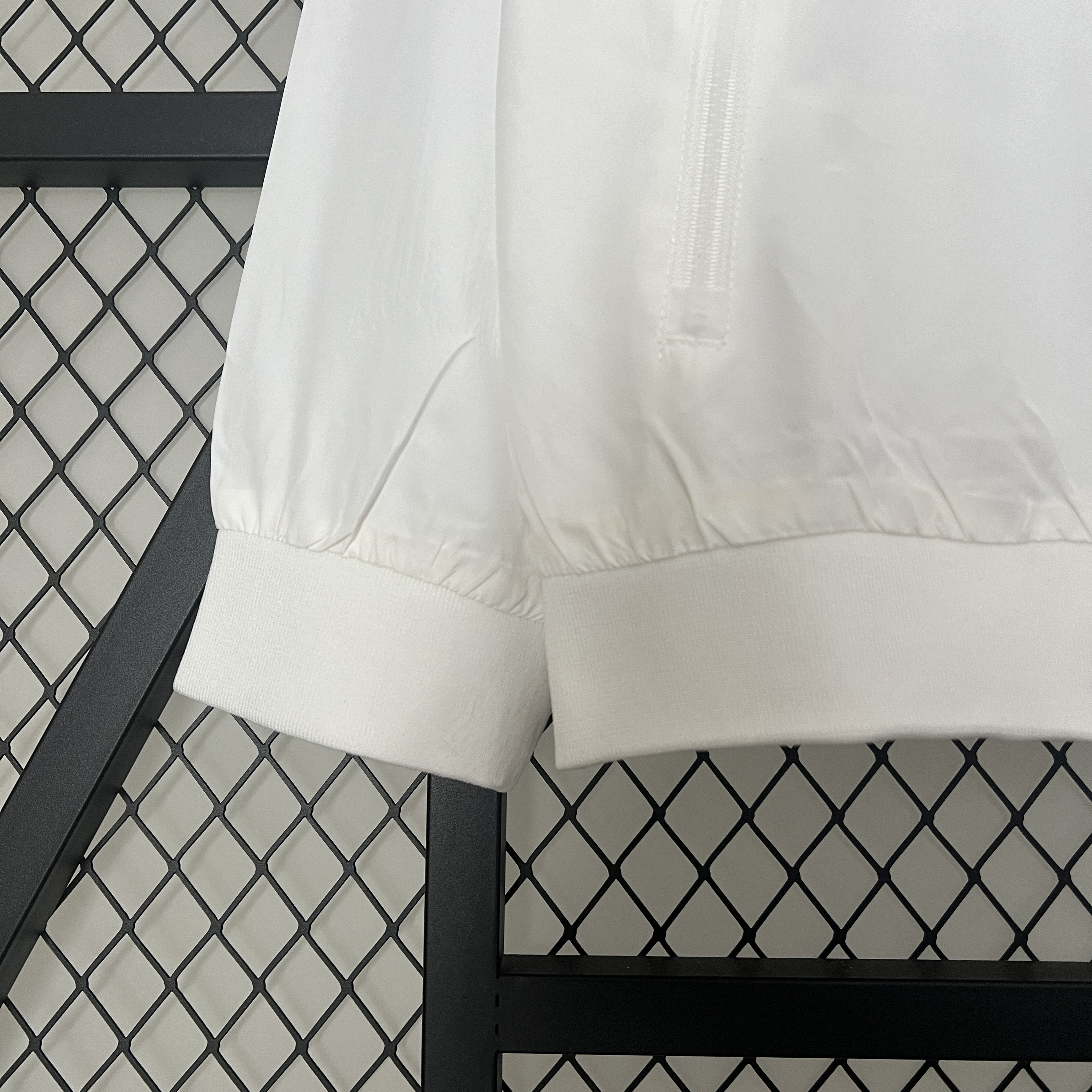 Corinthians 24/25 Windbreaker White