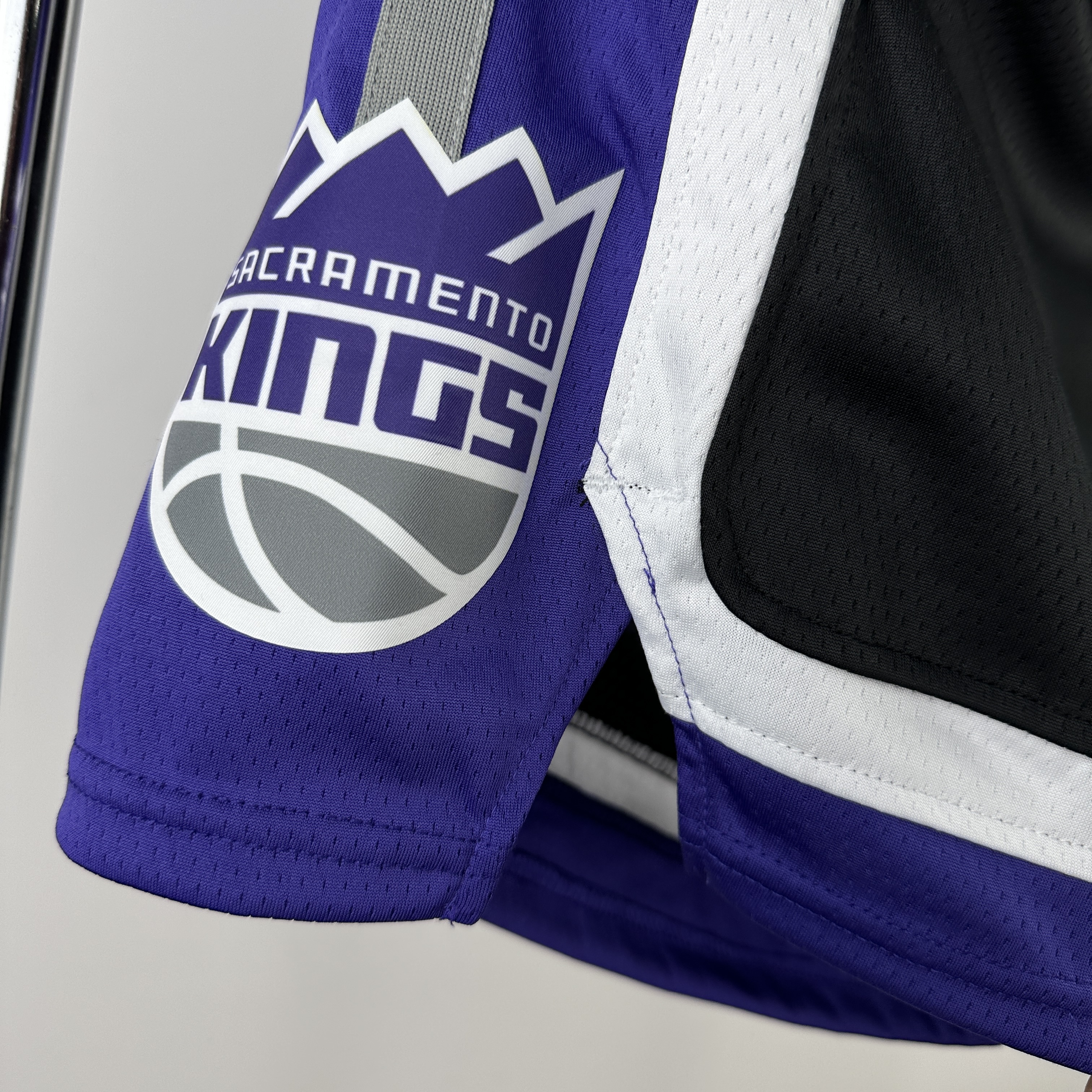 24 SEASON SACRAMENTO KINGS Away shorts