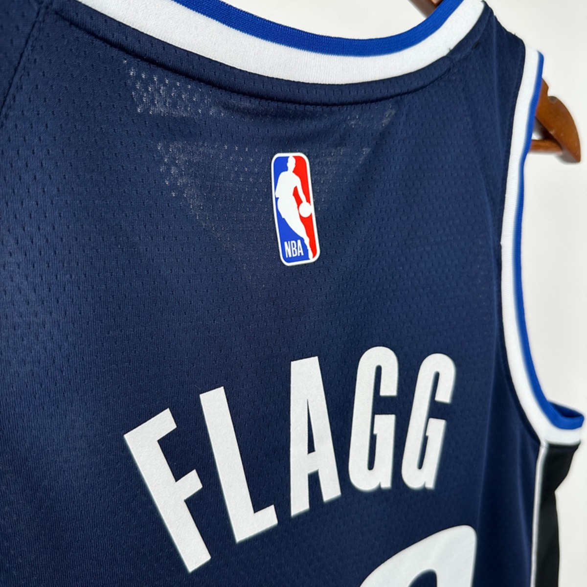 Dallas Mavericks Flyer #32