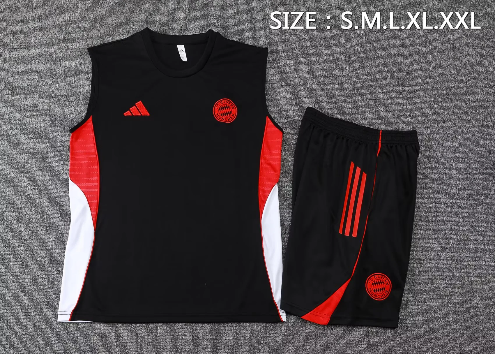 2526 Bayern Sleevesless Training Suit D2557