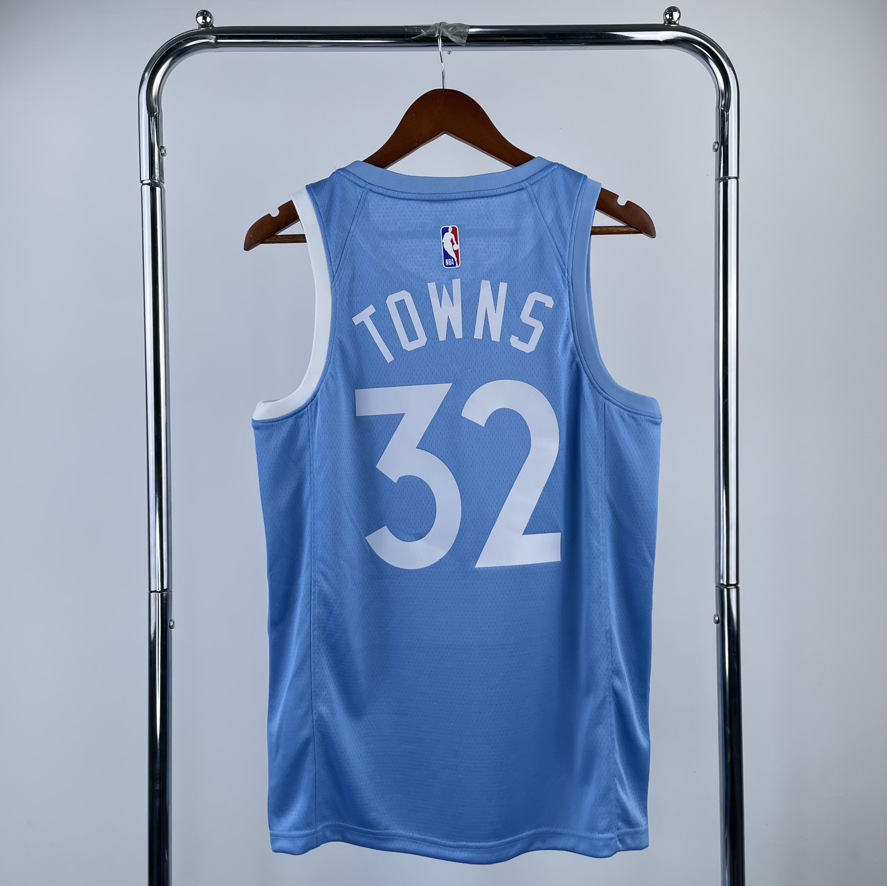 19-20 SEASON MINNESOTA TIMBERWOLVES  NO.32 TOWNS
