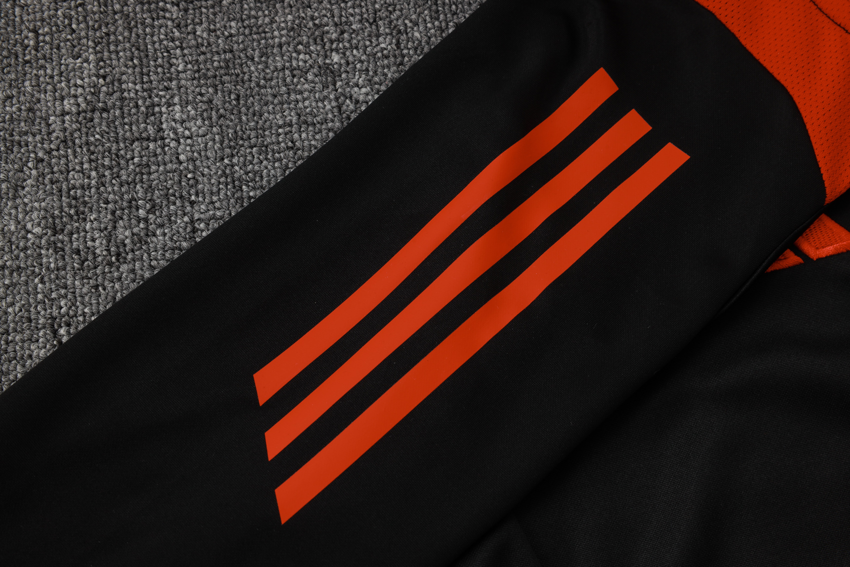 SC Internacional half zipper training suit B995