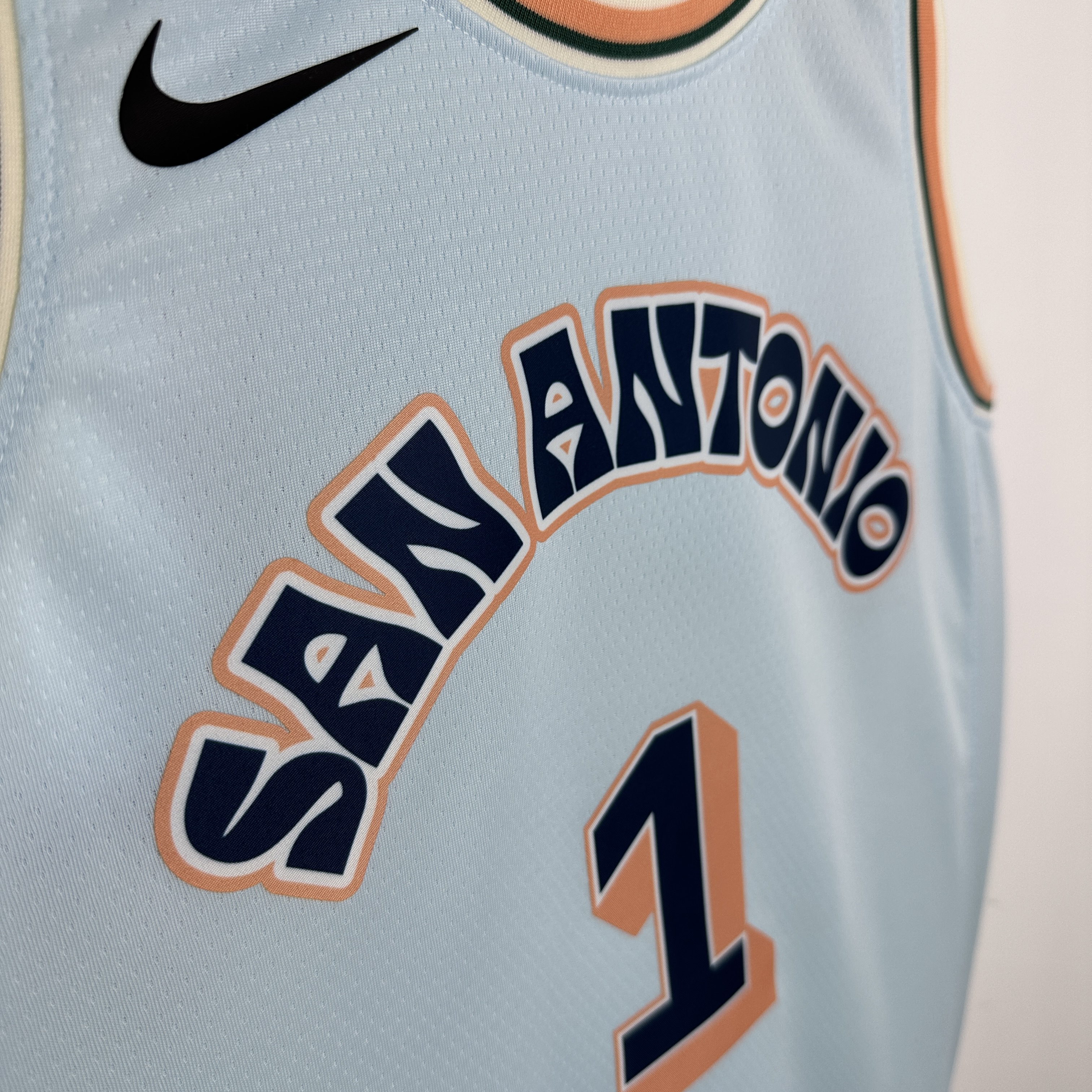 25 SEASON SAN ANTONIO SPURS CITY EDITION  #1 WEMBANYAMA