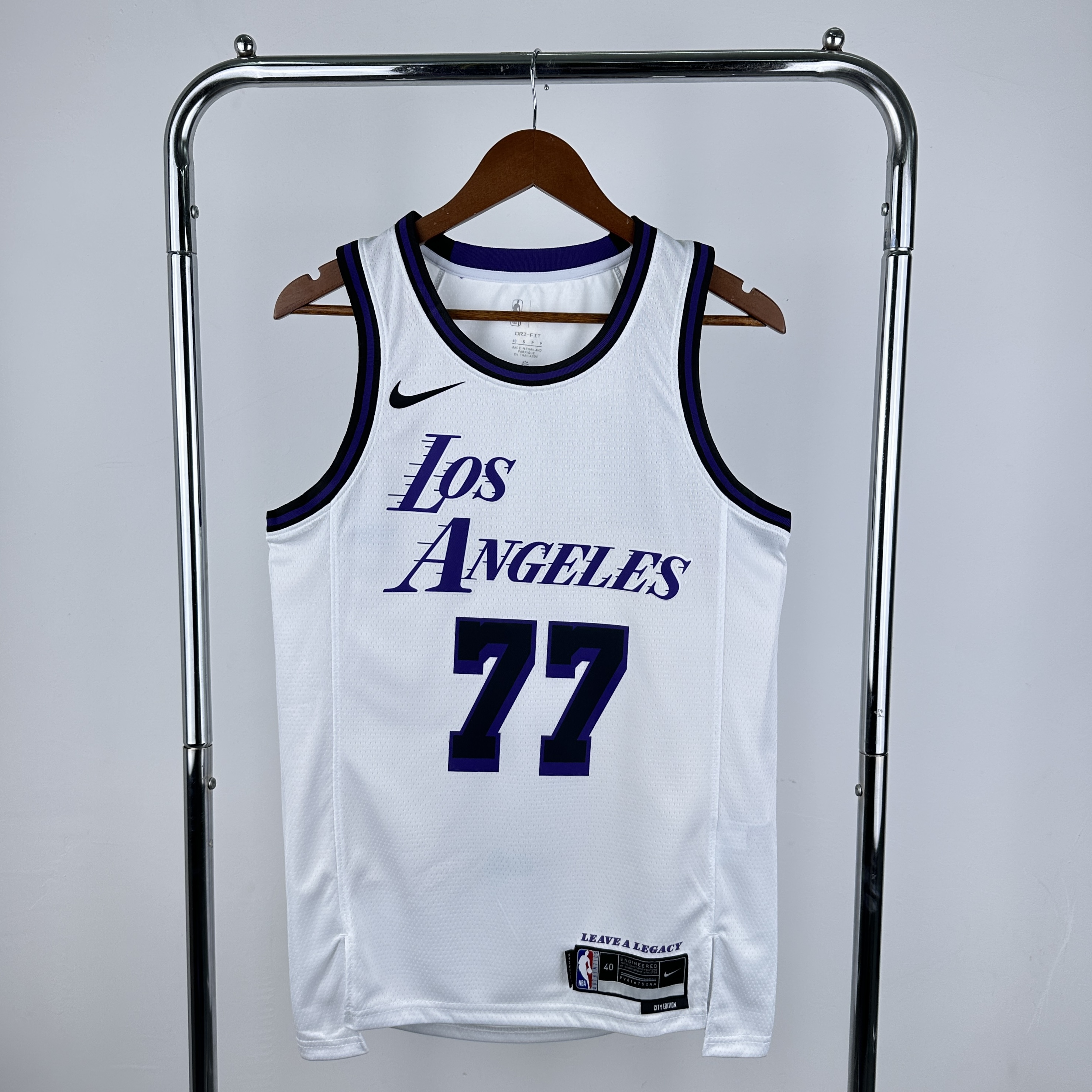 23 Season Lakers City Edition No.77 Dončić