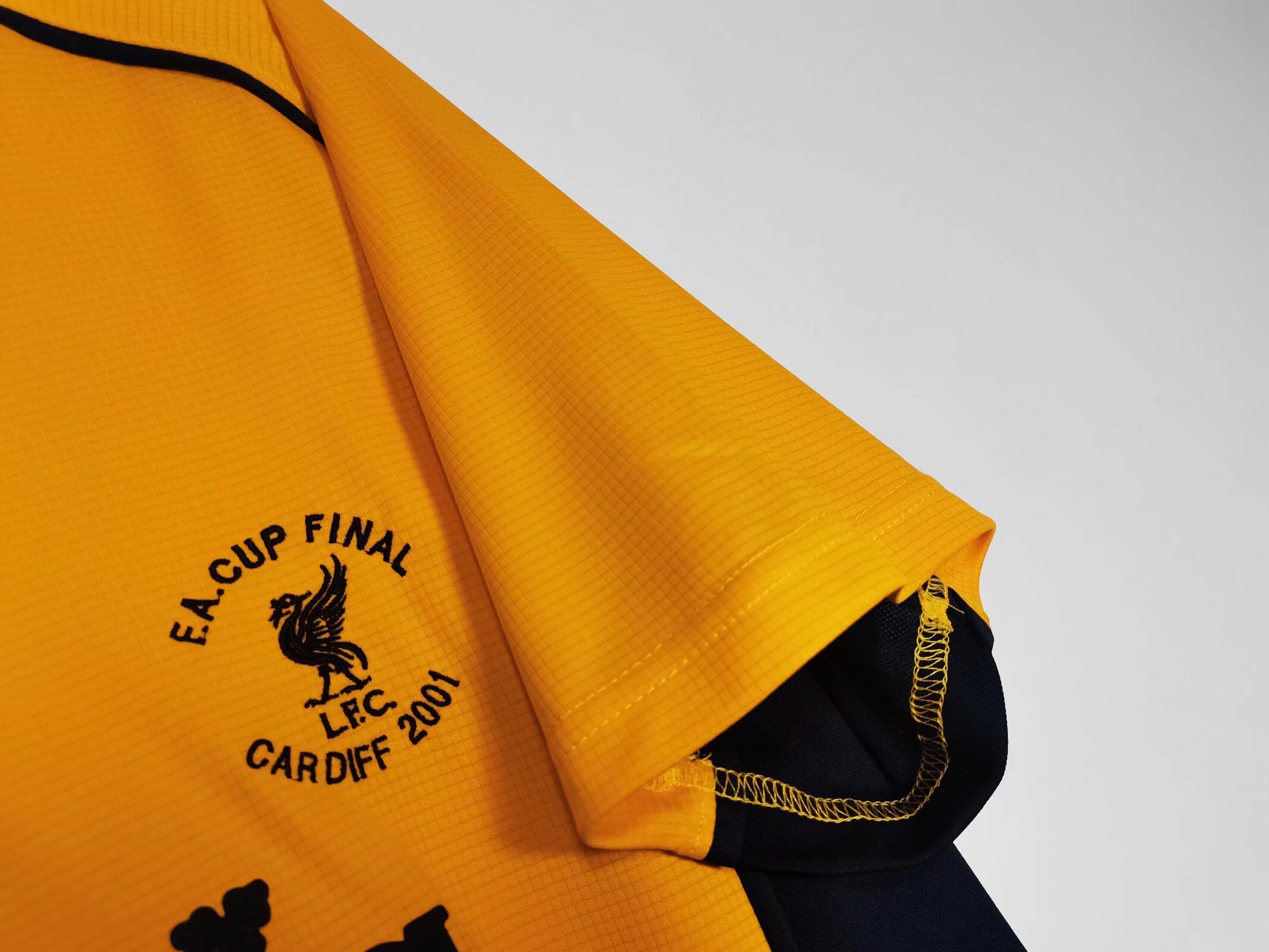 Retro LVP 2000-01 Away