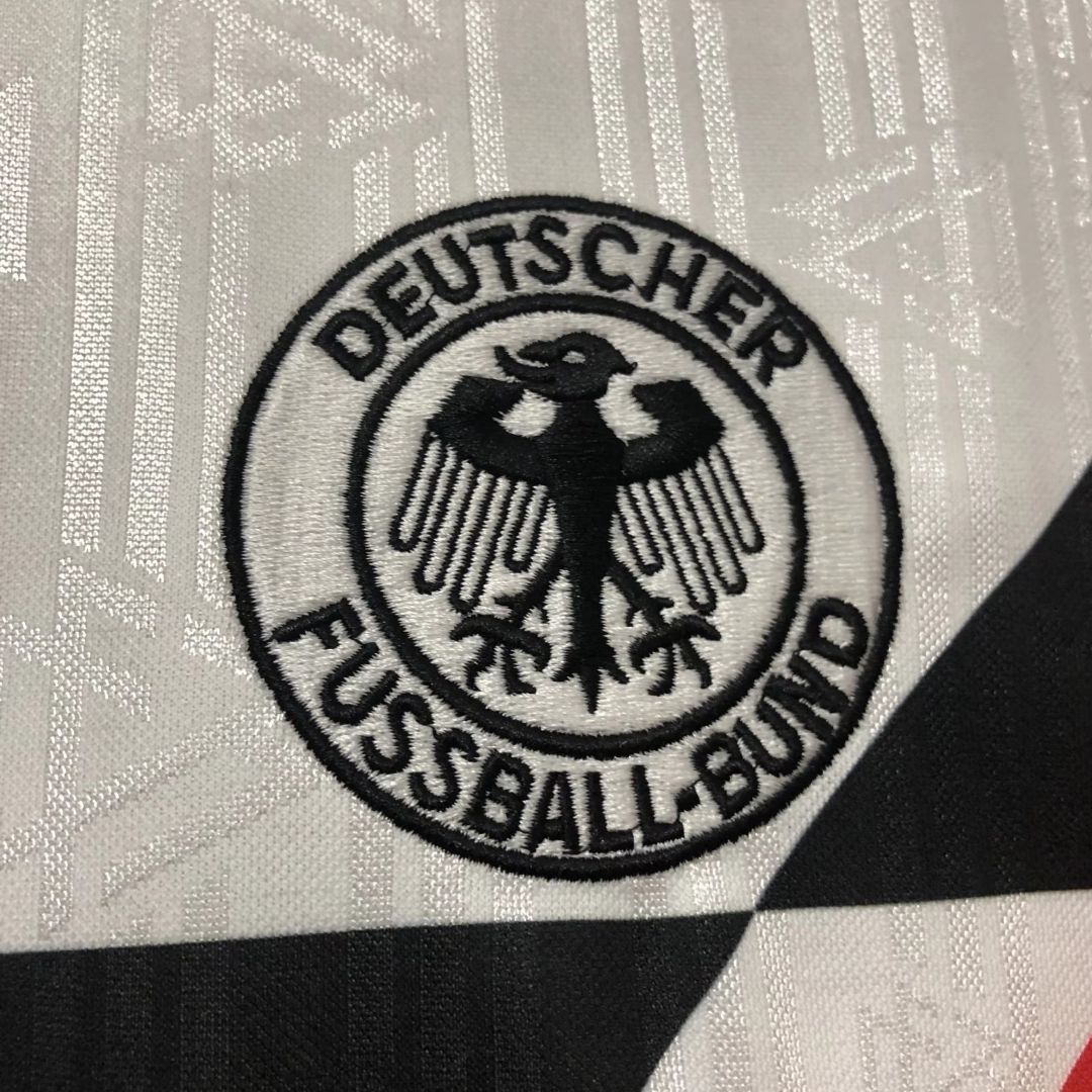 Retro  Germany 1990 Home White