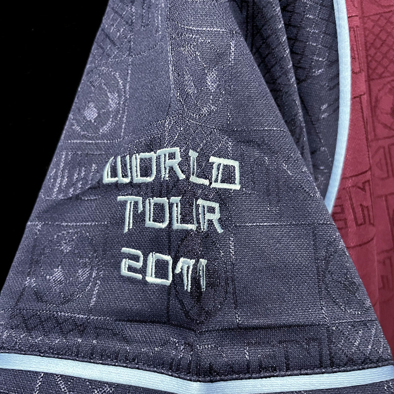 Retro  Iron Maiden * West Ham 2011 Home