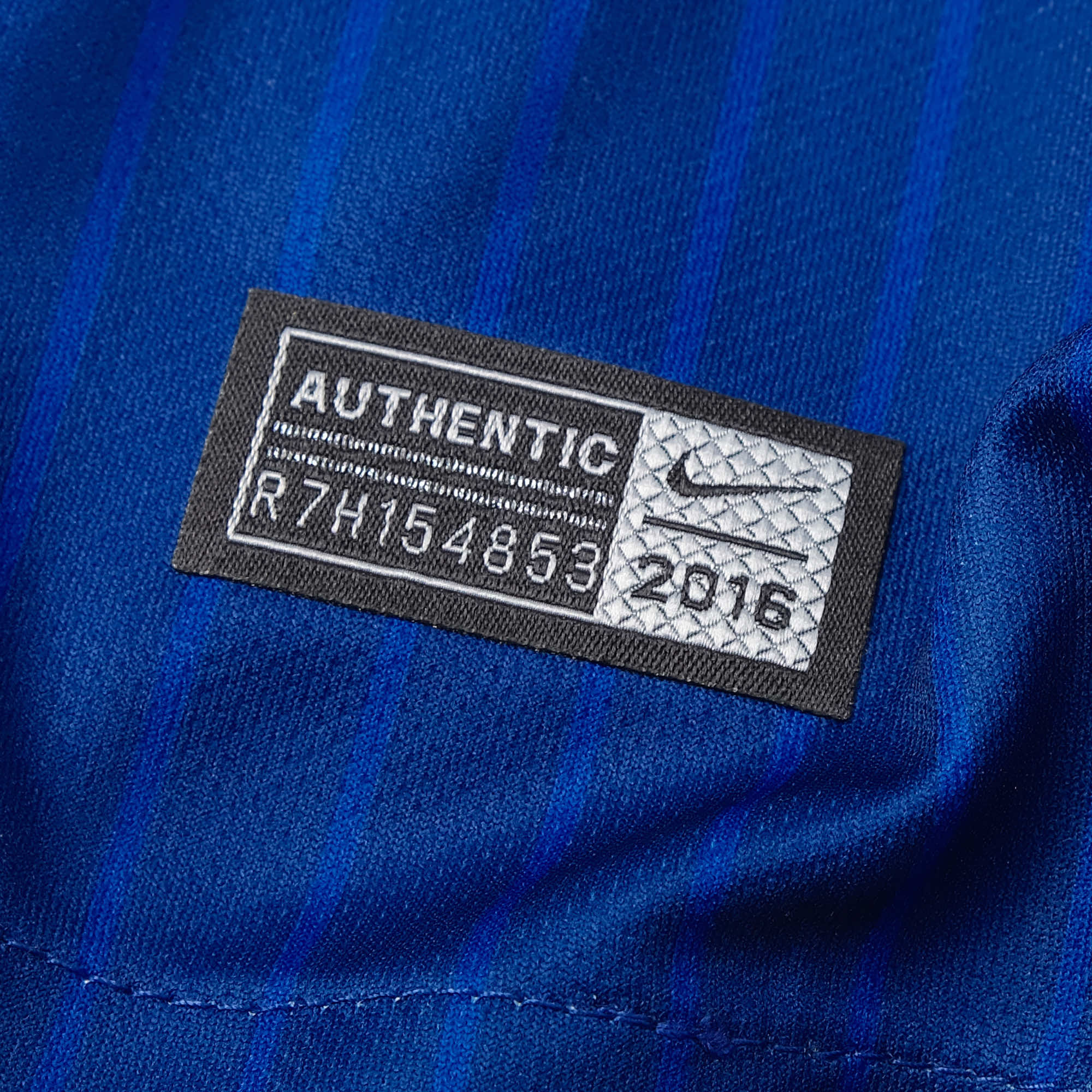 Retro 16/17 Barcelona Home S-XXL