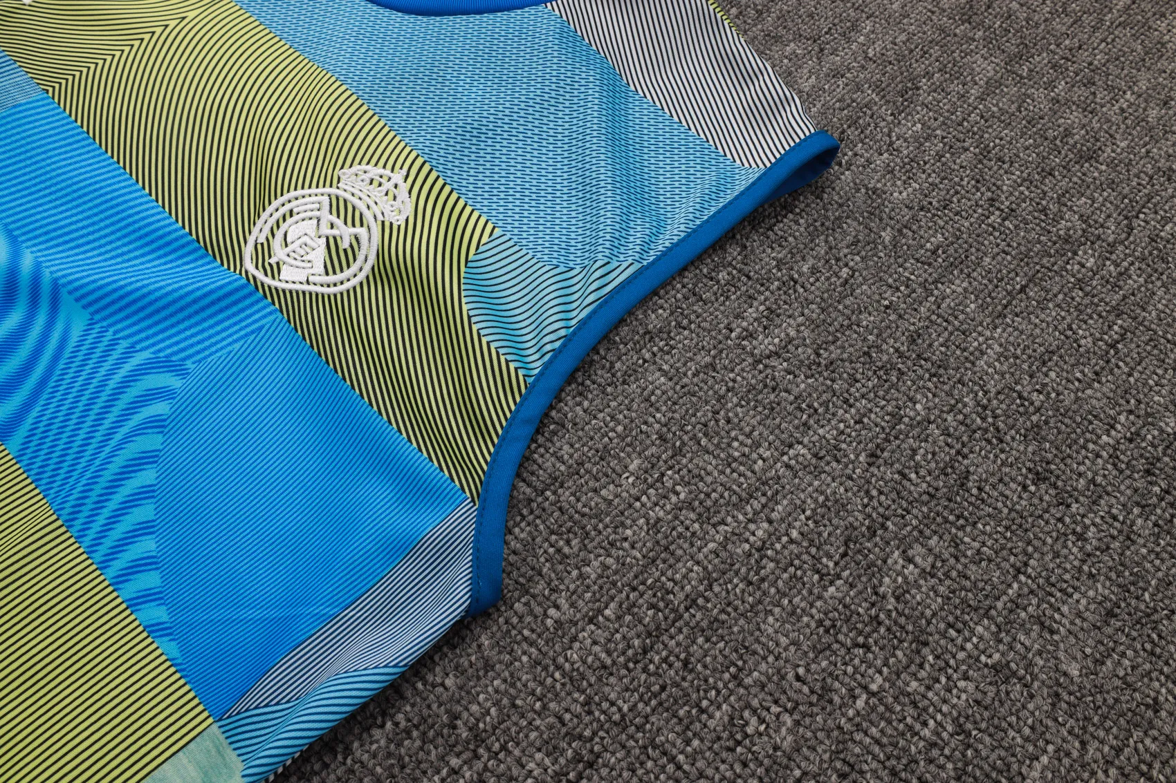 Real Mαdrid Sleeveless training suit D2529