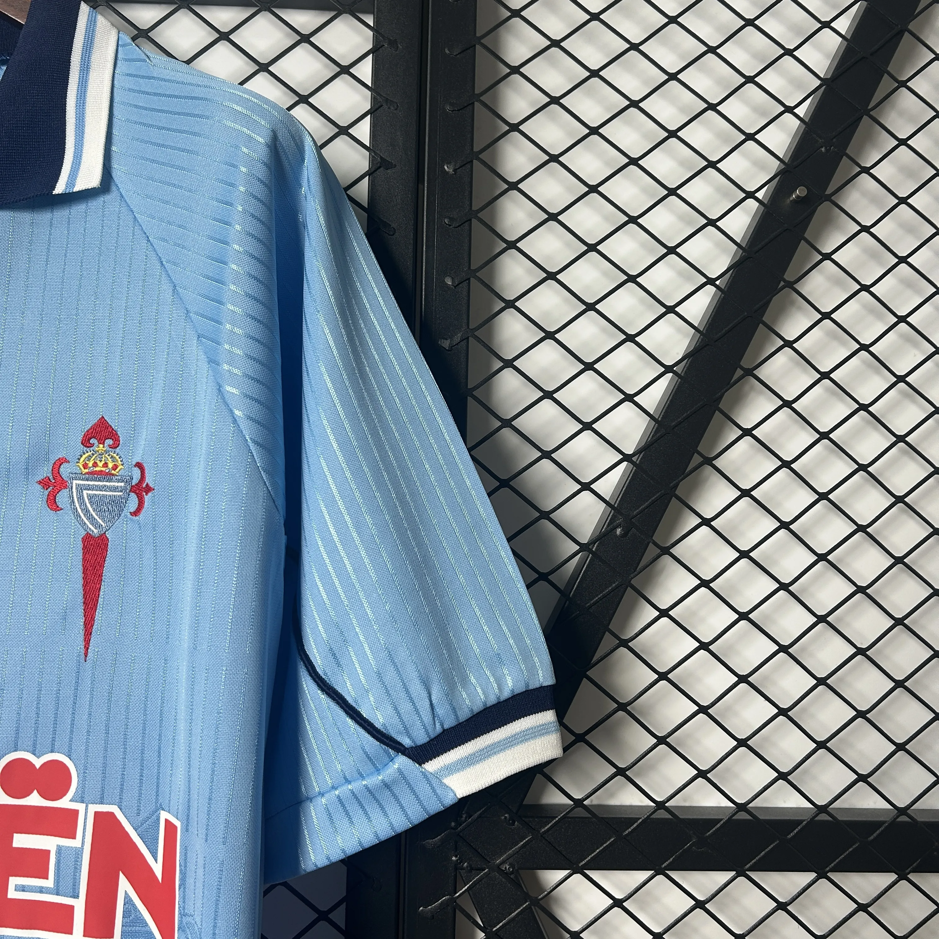 Retro Celta de Vigo 1997-99 home kit