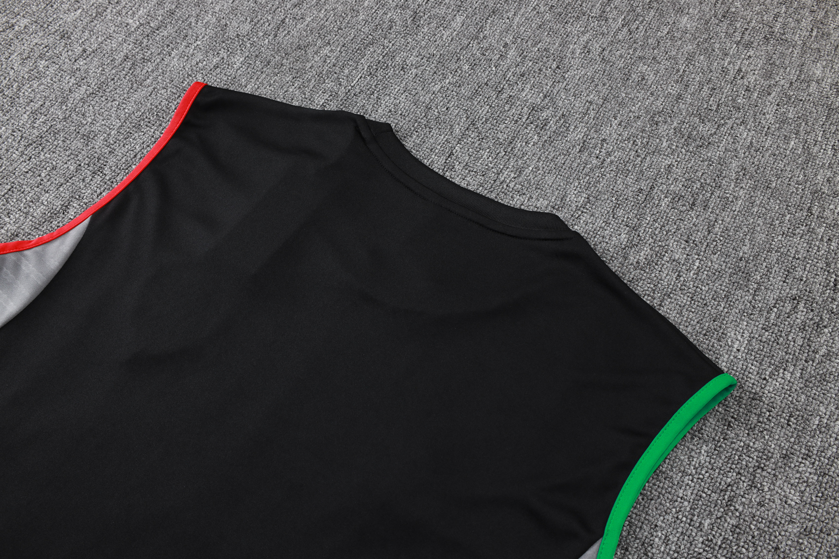 Arsenαl 2526  Sleeveless training suit D2552