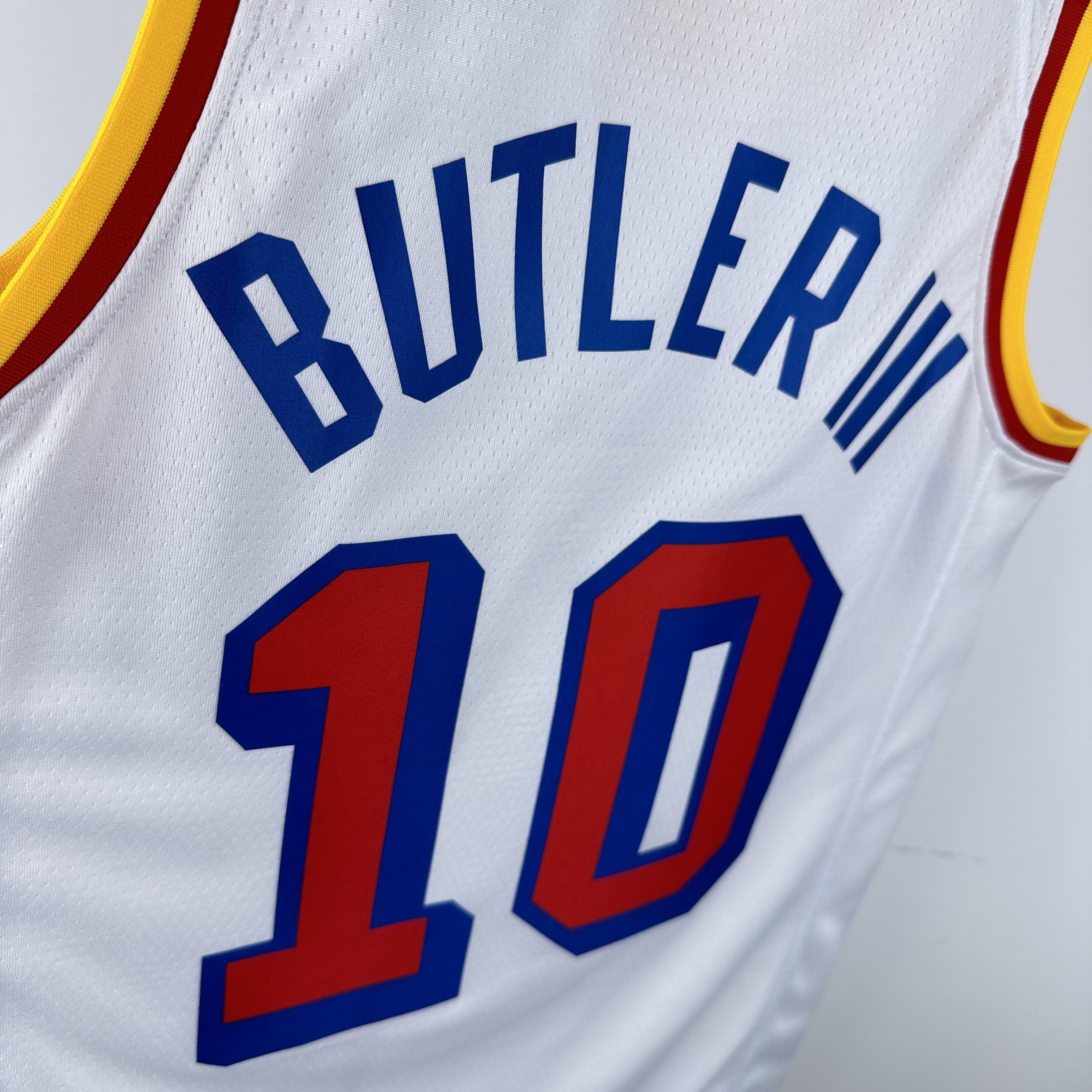 25 Season Warriors White No.10 BUTLER