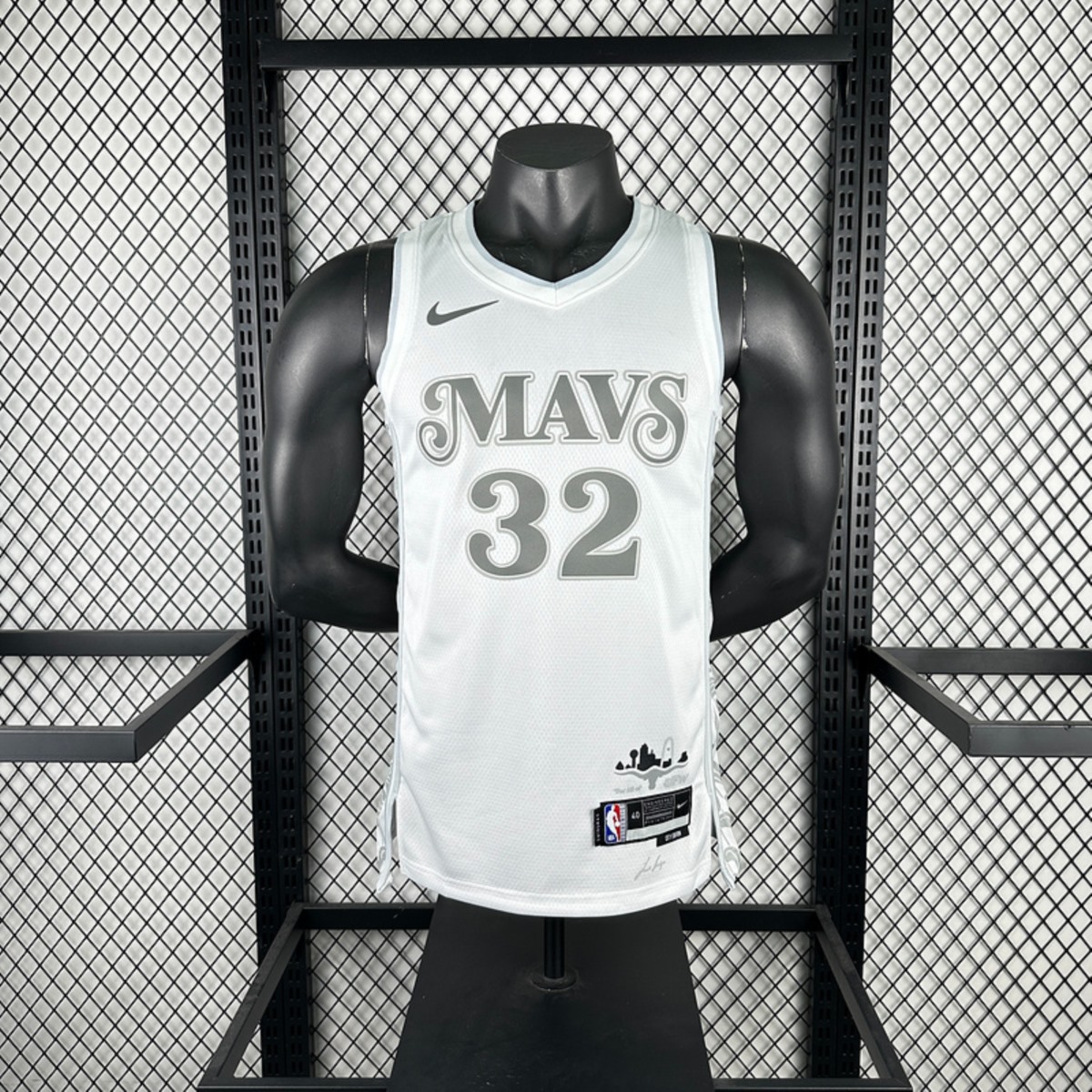 25 Season Dallas Mavericks City Edition #32