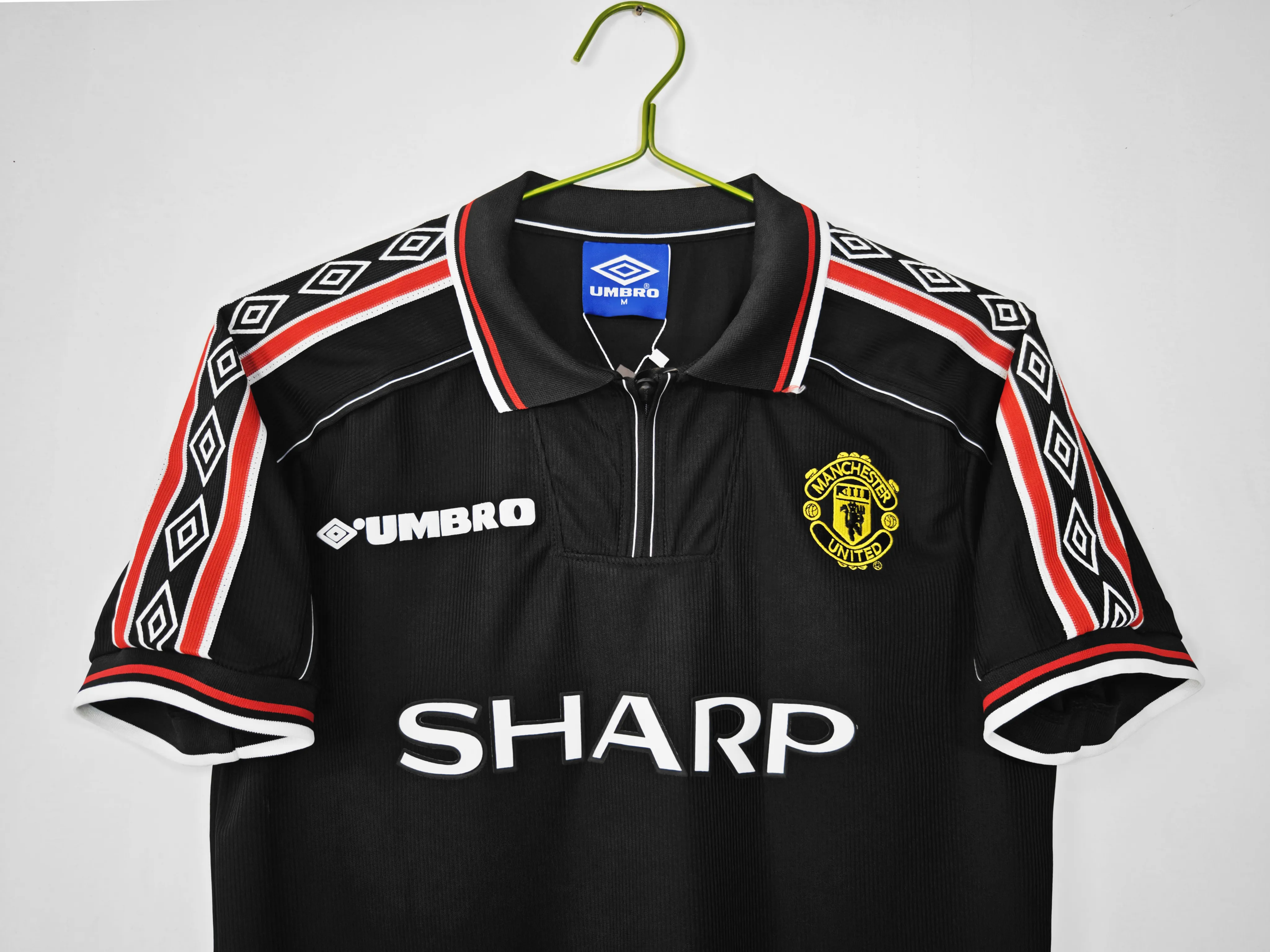 Retro Manchester United 98/99 Away Shirt Black