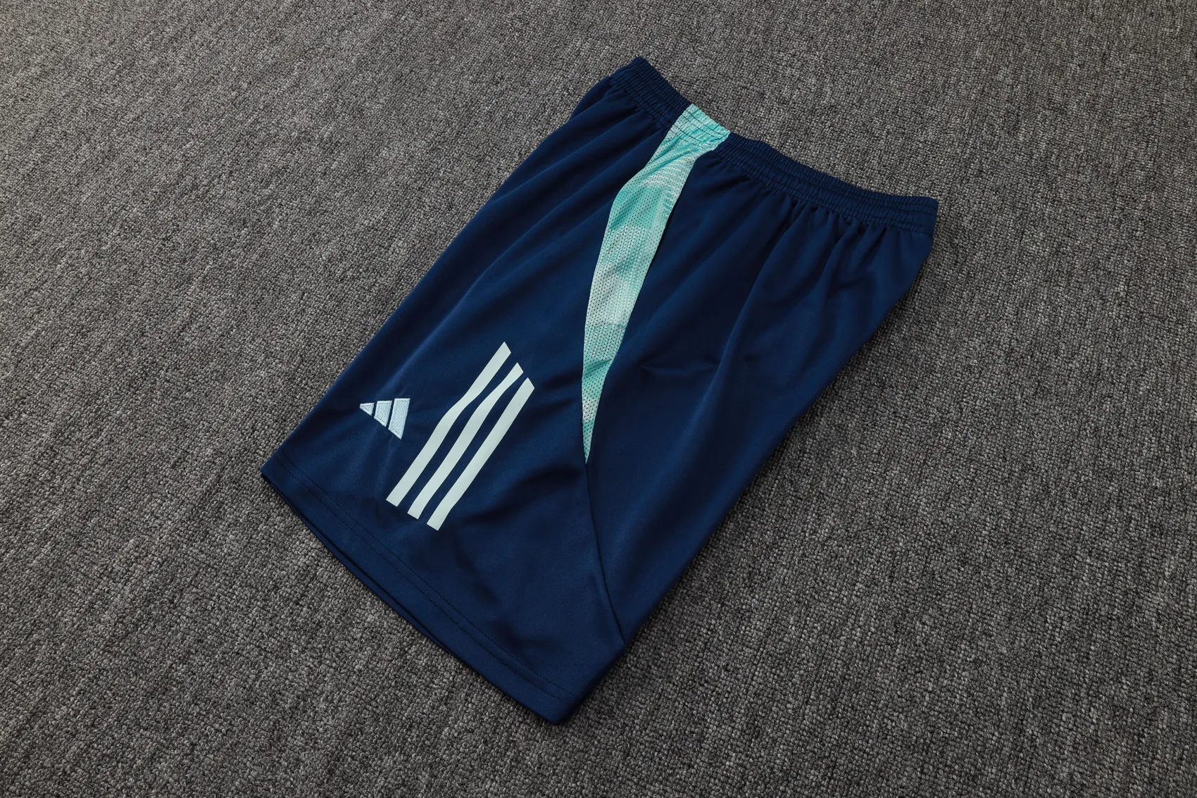 2425 Arsenal Sleevesless Training Suit D1246