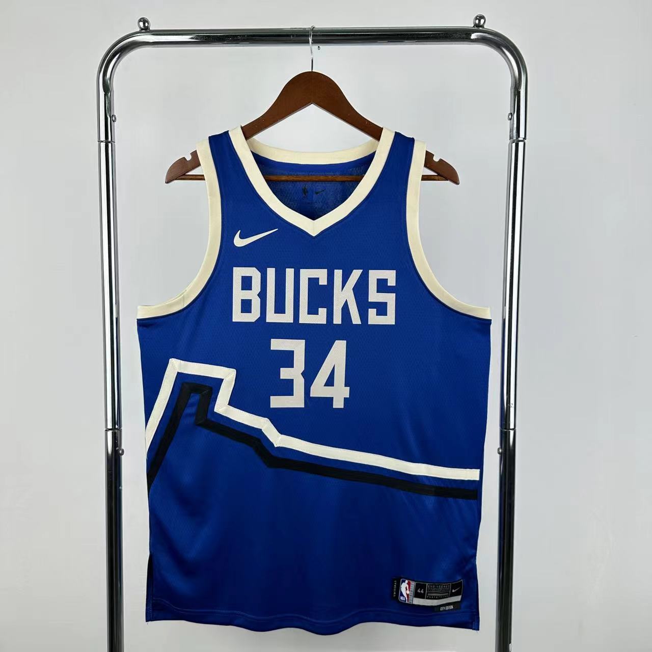 25 Season Milwaukee Bucks City Version  No.34